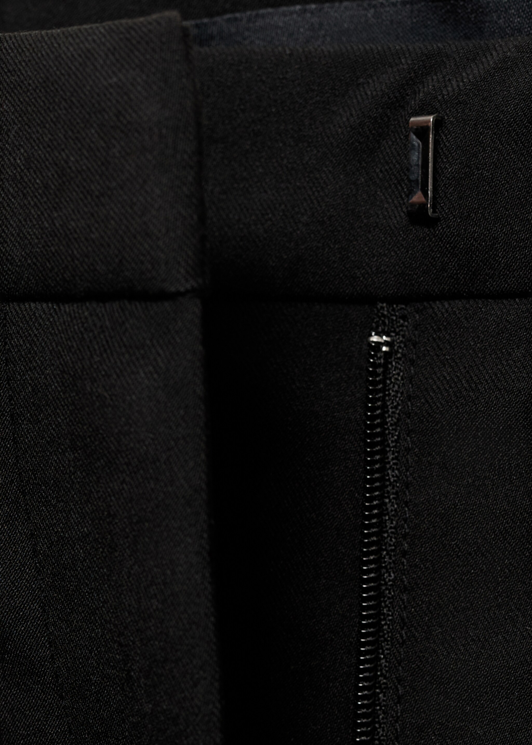 Long pencil skirt with opening - Details of the article 0, Black. Ref: 17084070-00.