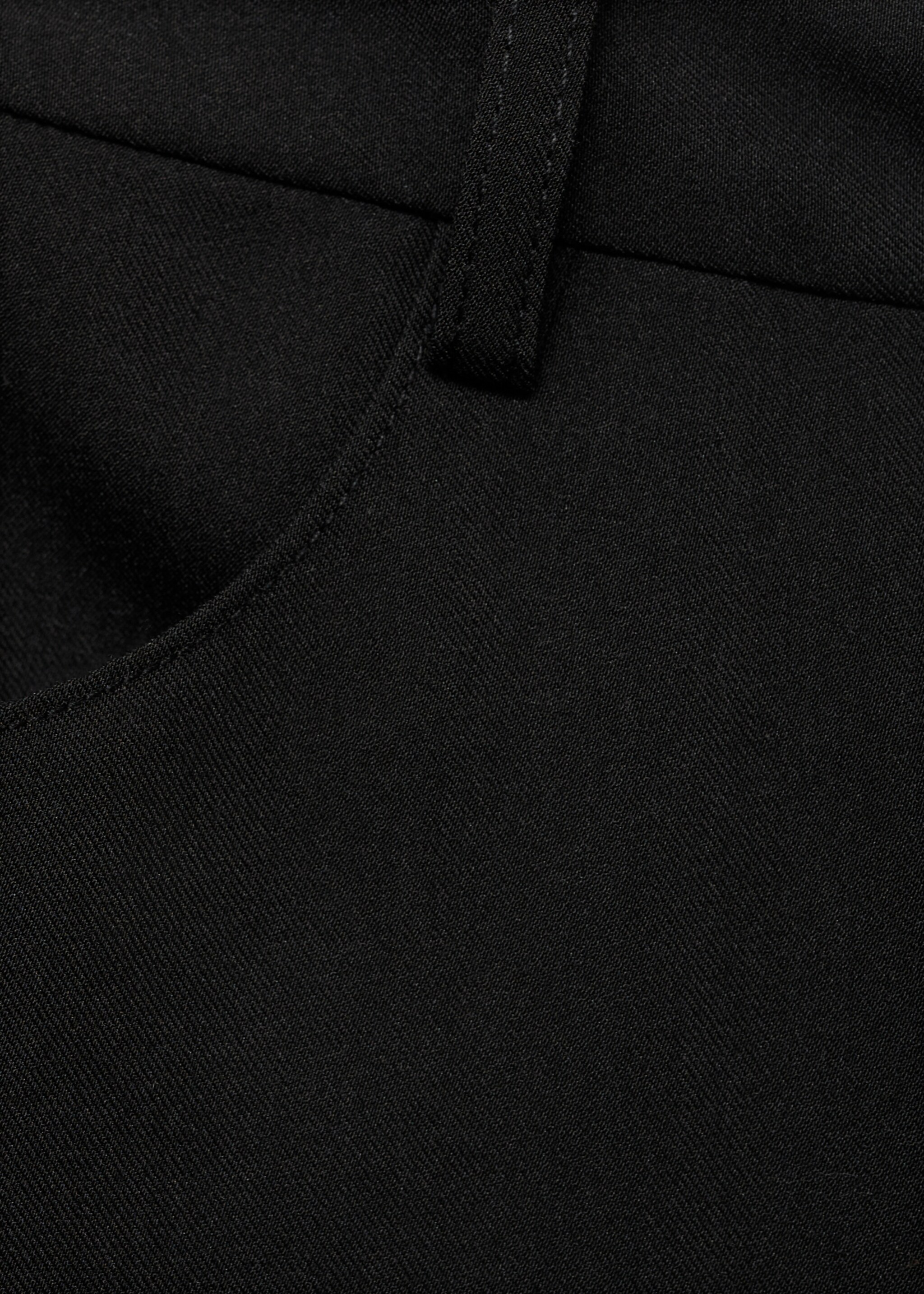 Long pencil skirt with opening - Details of the article 8, Black. Ref: 17084070-00.