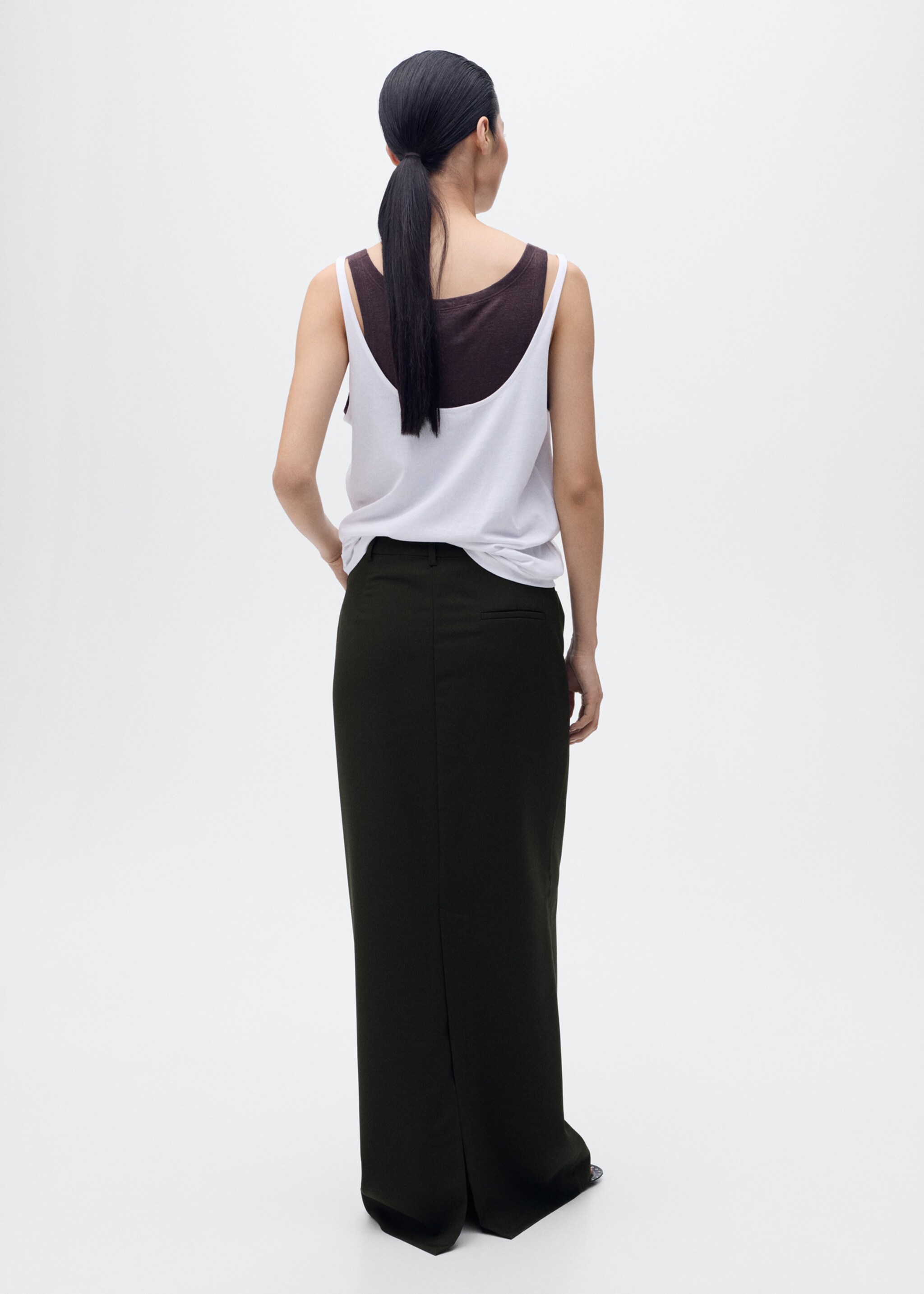 Long pencil skirt with opening - Reverse of the article, Black. Ref: 17084070-00.