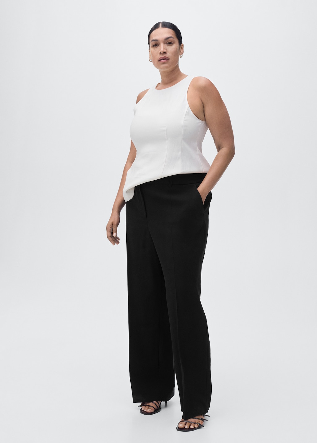 Straight mid-rise pants