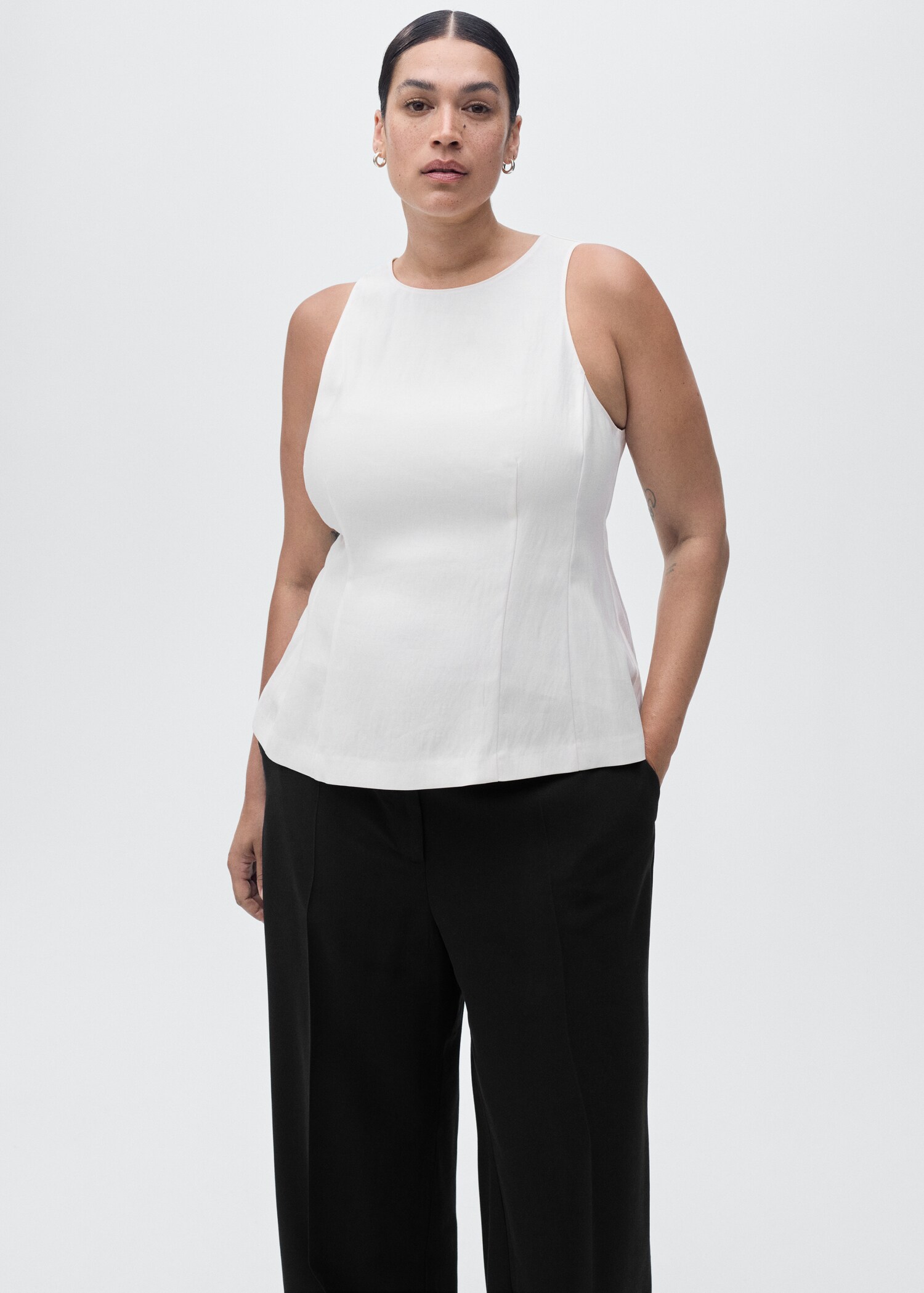 Gerade Hose mit mittlerem Bund - Detail des Artikels 5