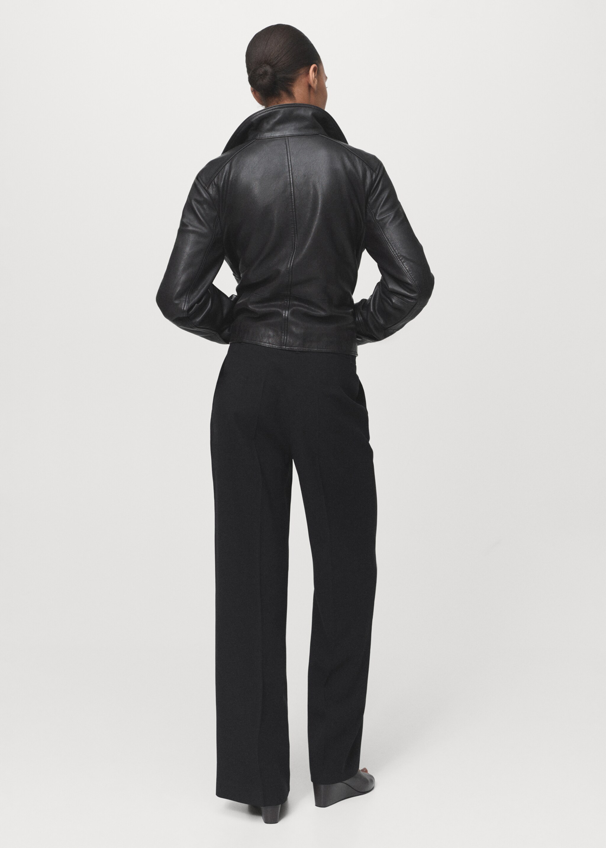 Straight mid-rise trousers - Reverse of the article, Black. Ref: 17084078-00.