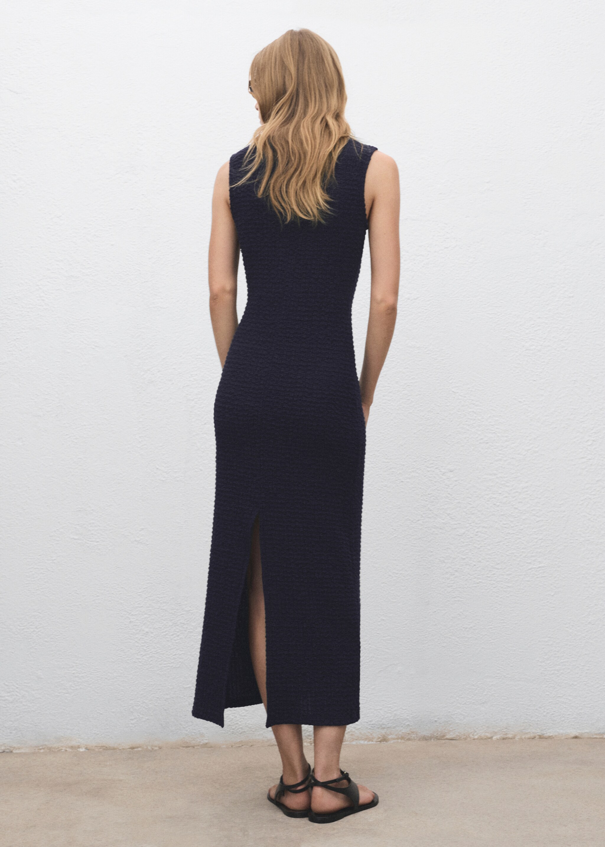 Long textured dress - Reverse of the article, Navy. Ref: 17084085-00.