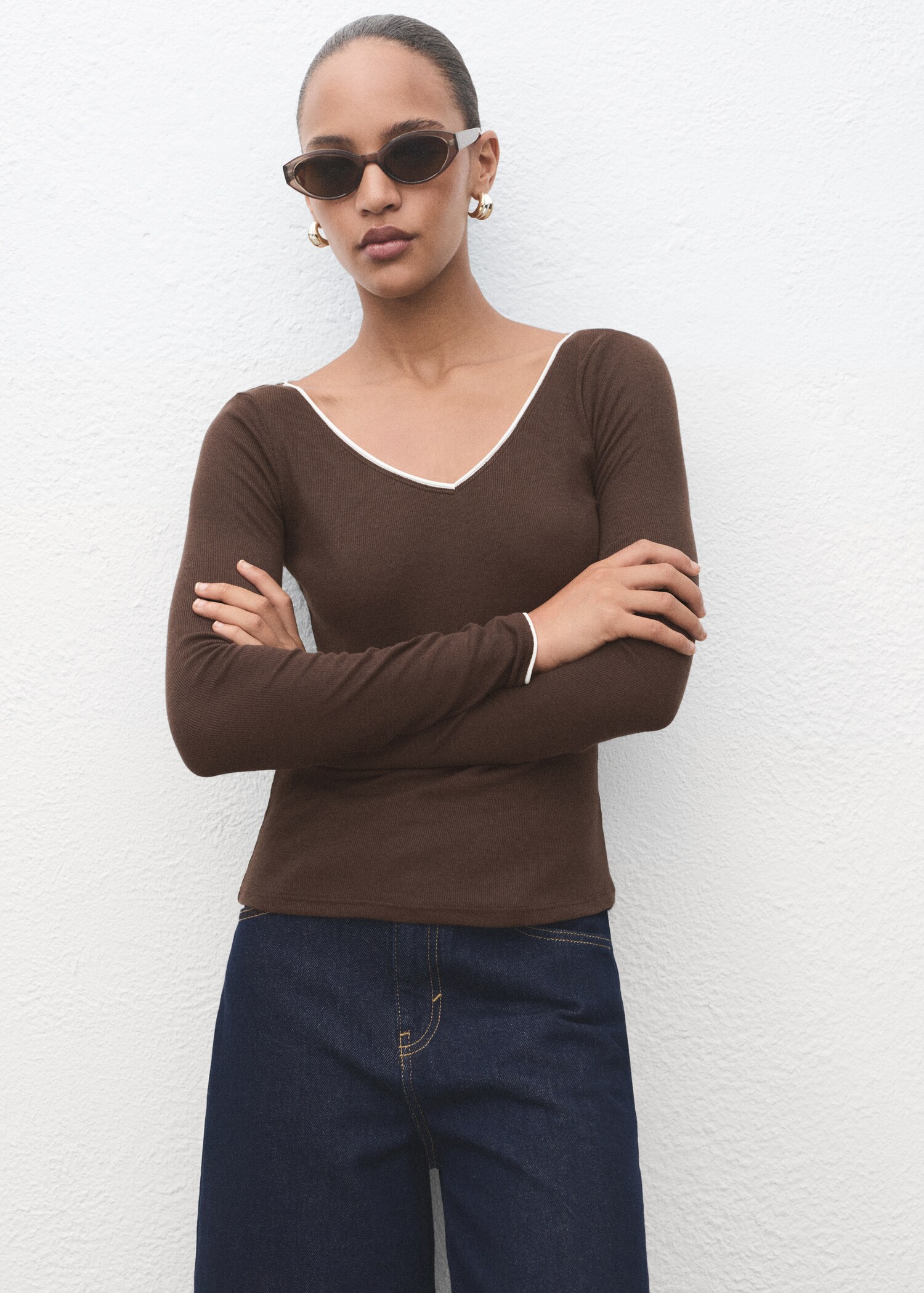 V-neck combined-fabric t-shirt - Medium plane
