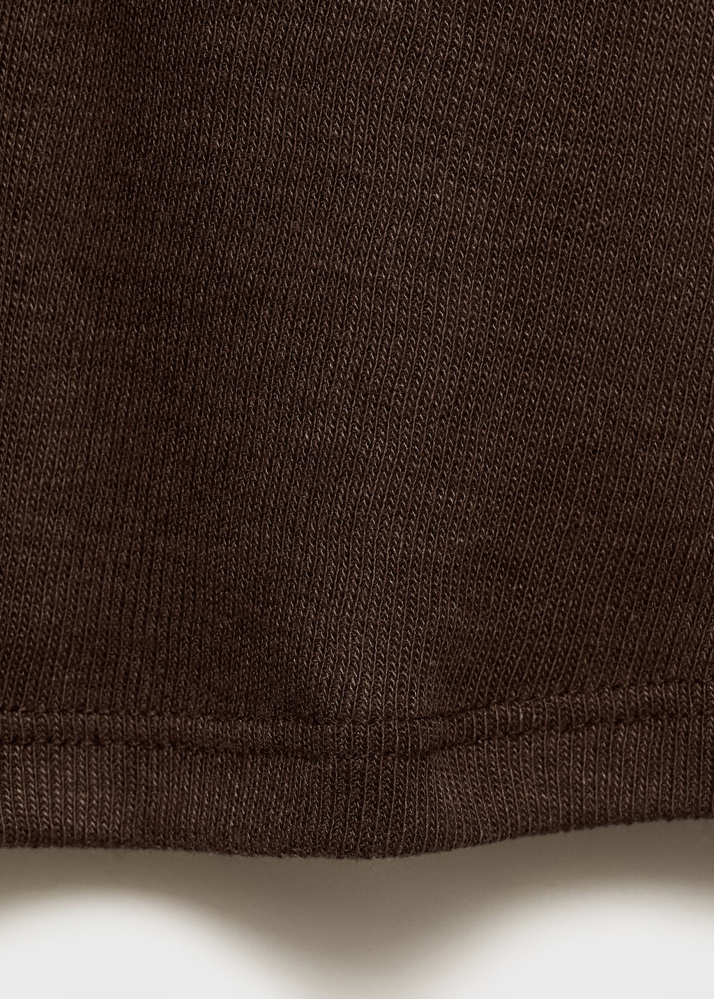 V-neck combined-fabric t-shirt