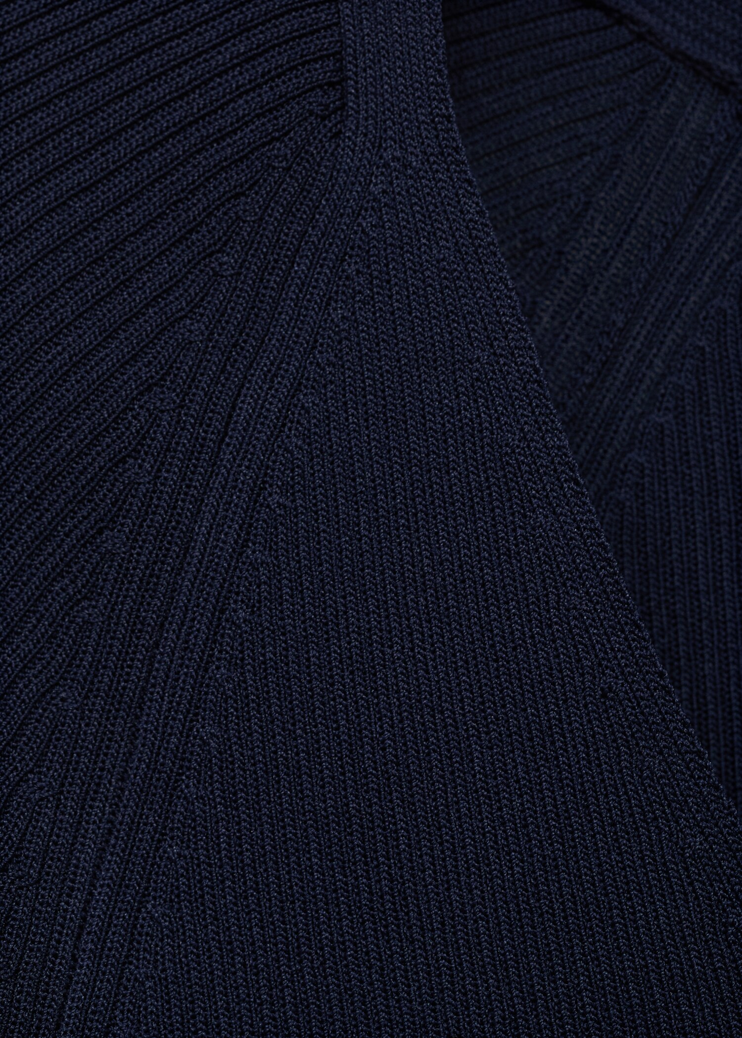 Jersey canalé cuello pico - Detalle del artículo 0