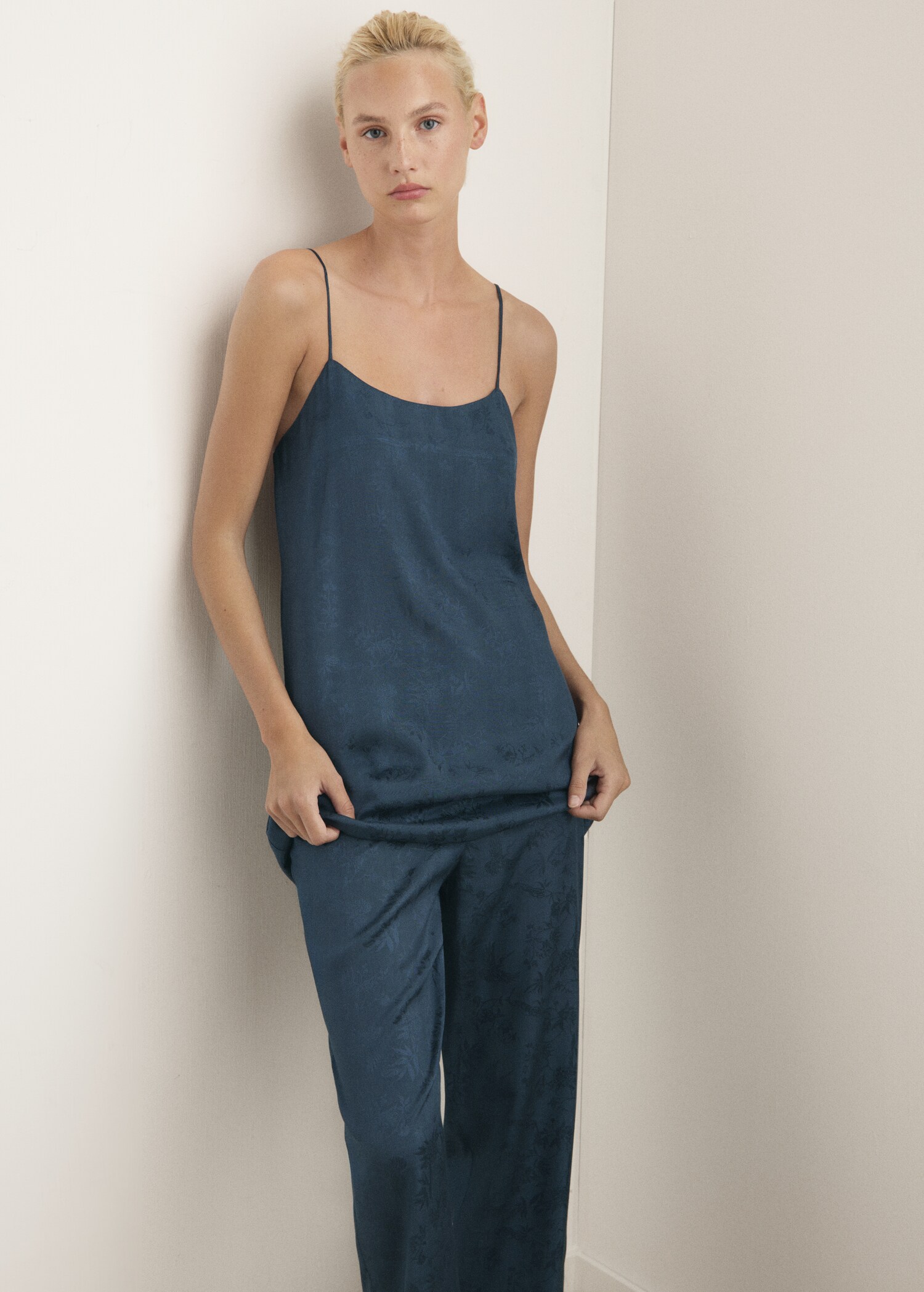 Camisón jacquard satén - Plano medio