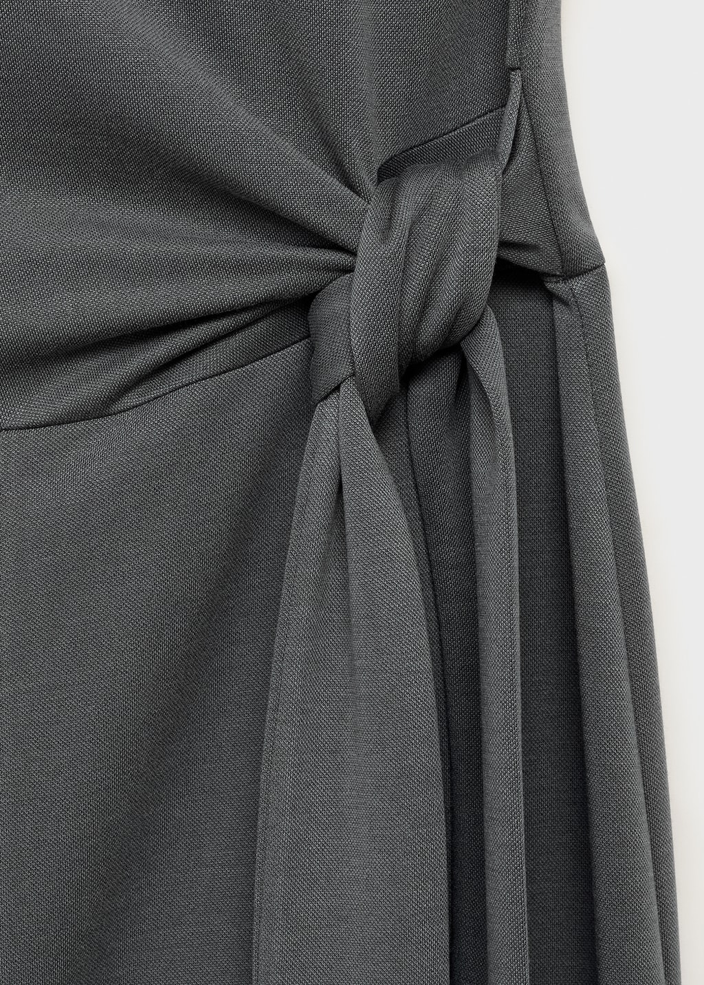 Long jumpsuit with knot