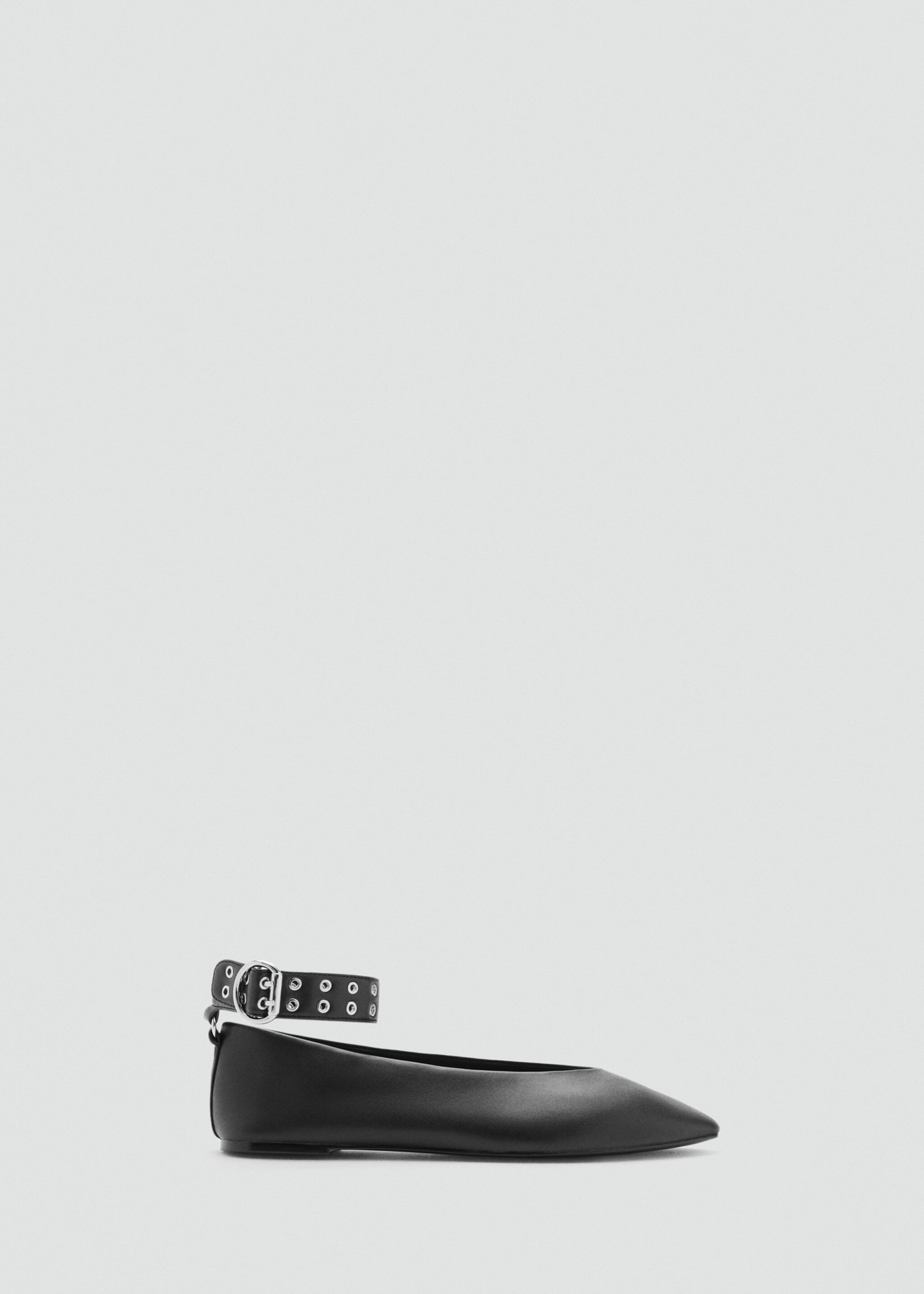 Ballet flats with eyelet strap - Article without model, Black. Ref: 17084110-00.