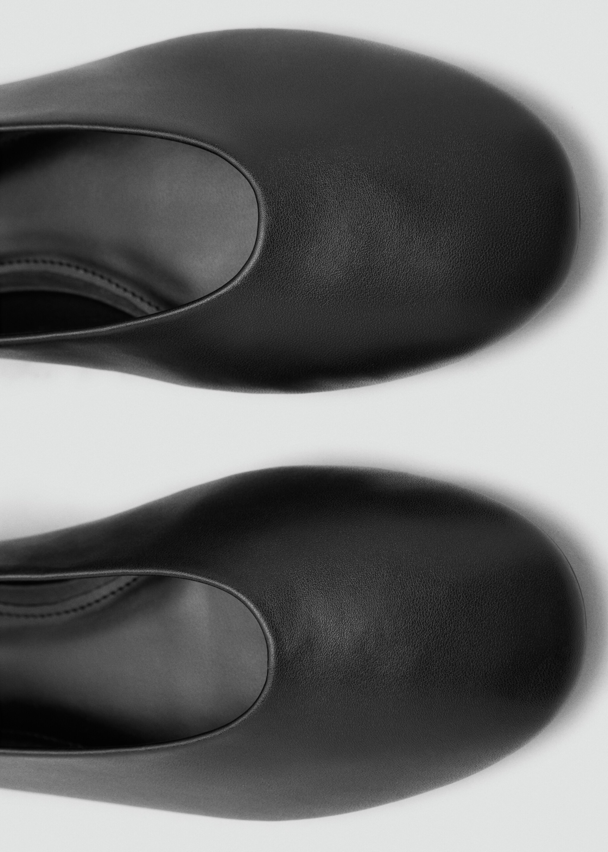 Ballet flats with eyelet strap - Details of the article 3, Black. Ref: 17084110-00.