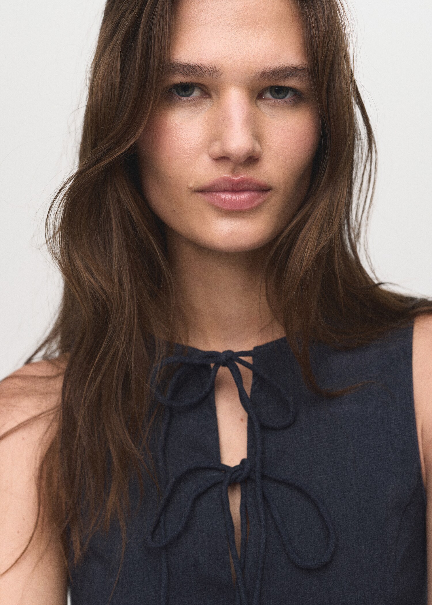Denim-effect dress with bows - Details of the article 1