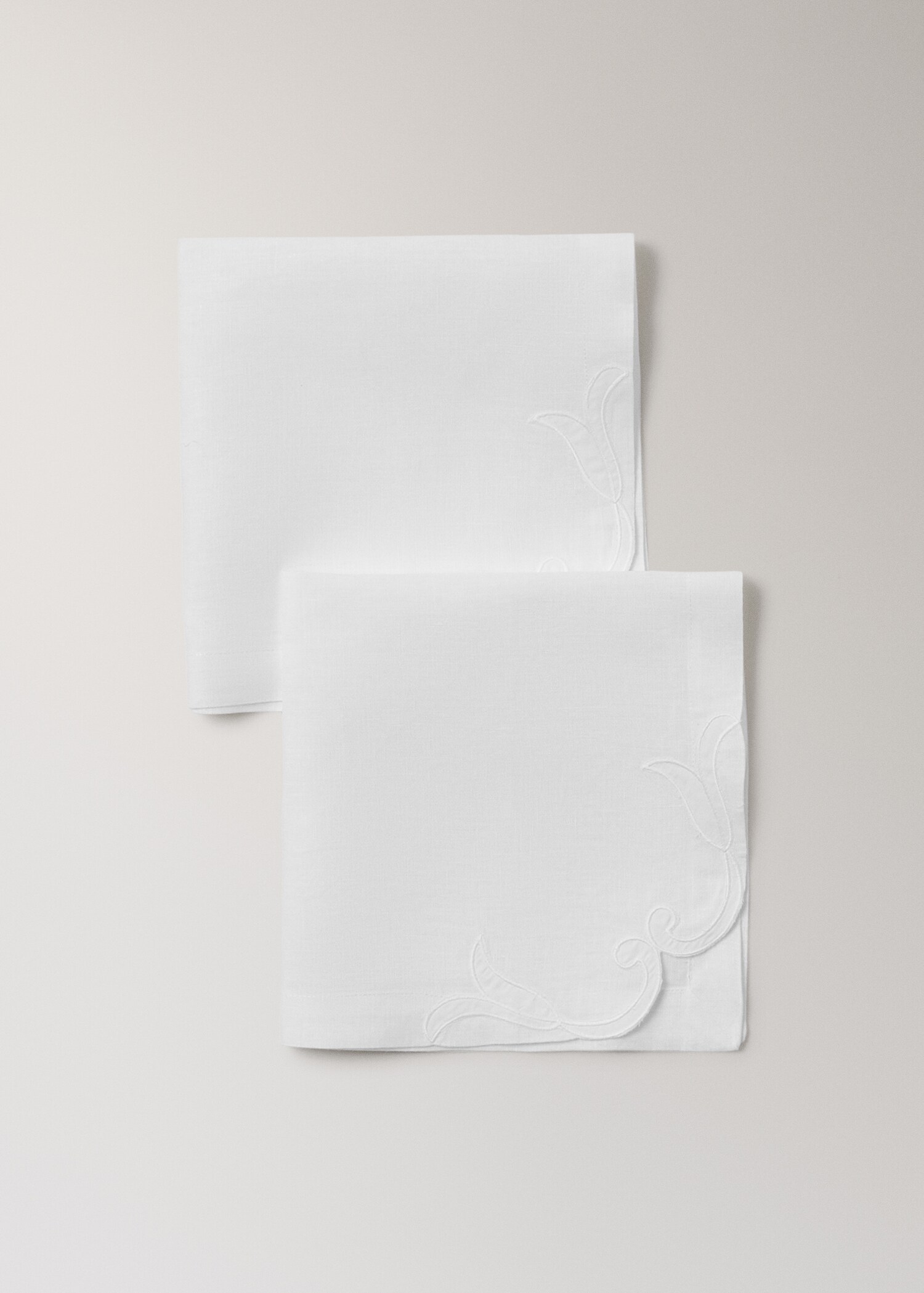 Serviettes en lin brodées à la main - Détail de l'article 1