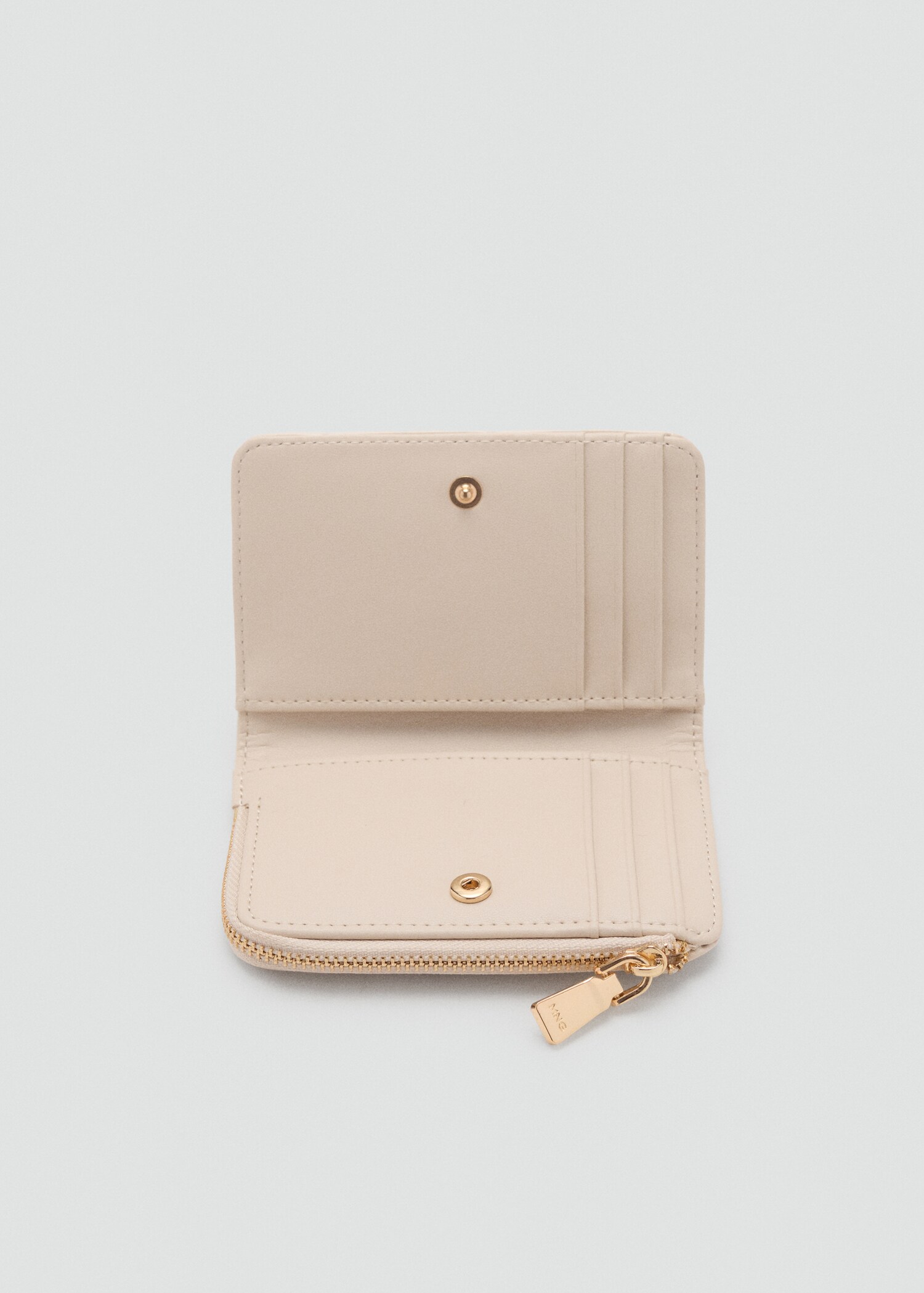 Small patent leather wallet - Details of the article 1