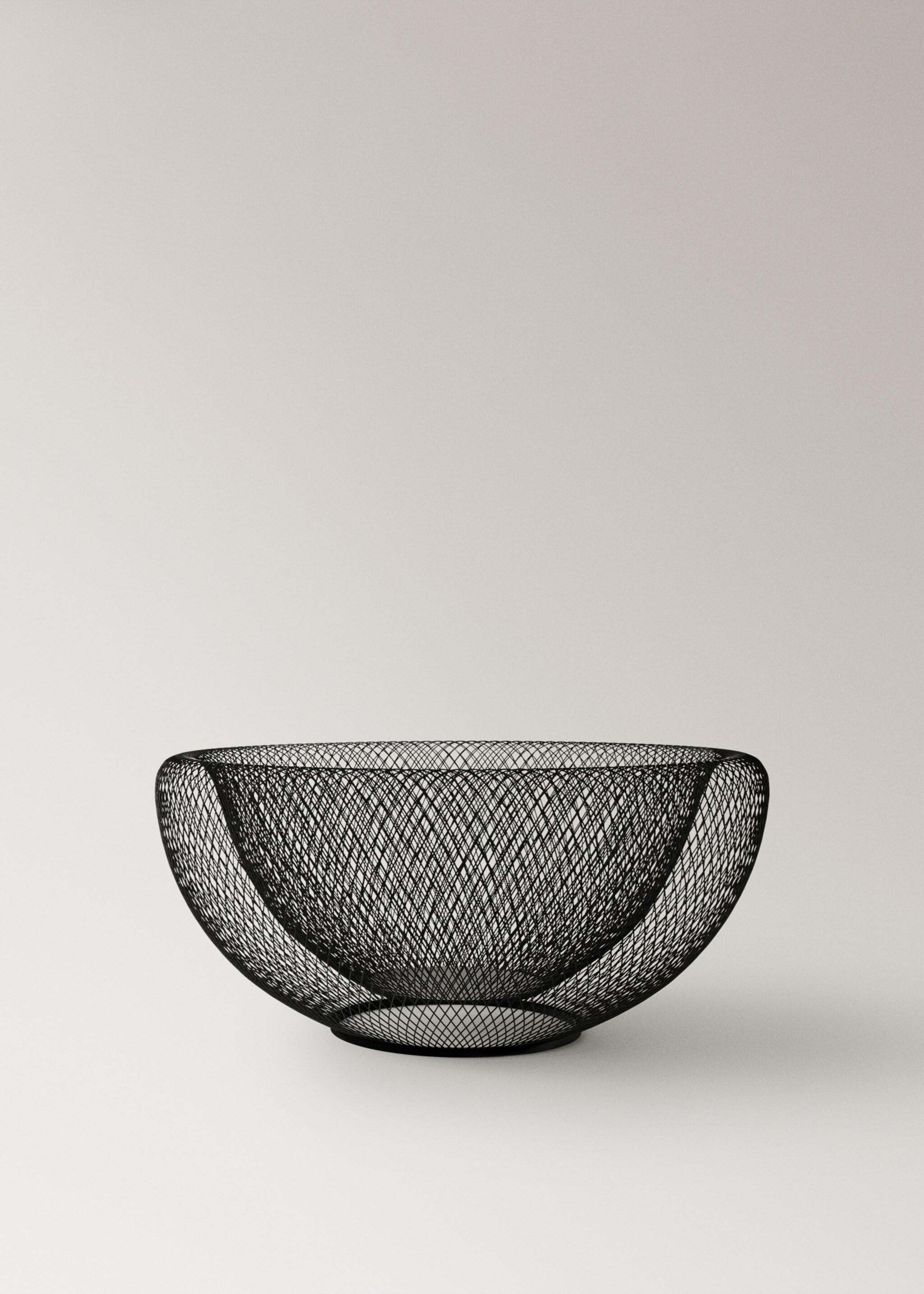 Medium gridded iron bowl - Article without model