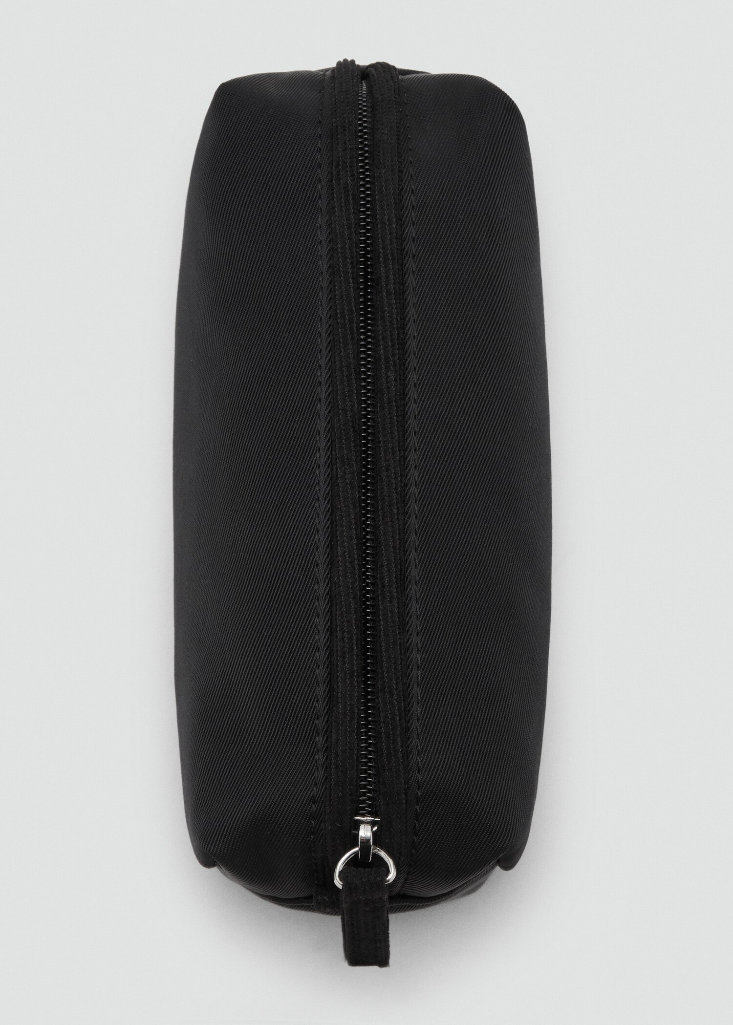 Plain basic case - Details of the article 1