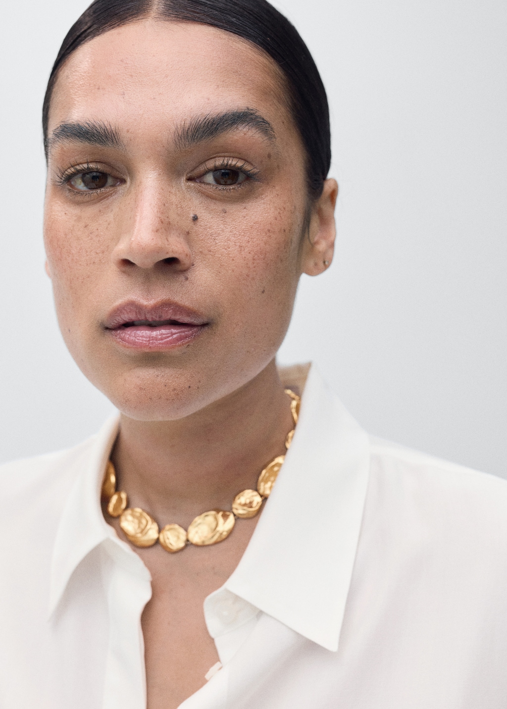 Lyocell shirt with hidden buttons