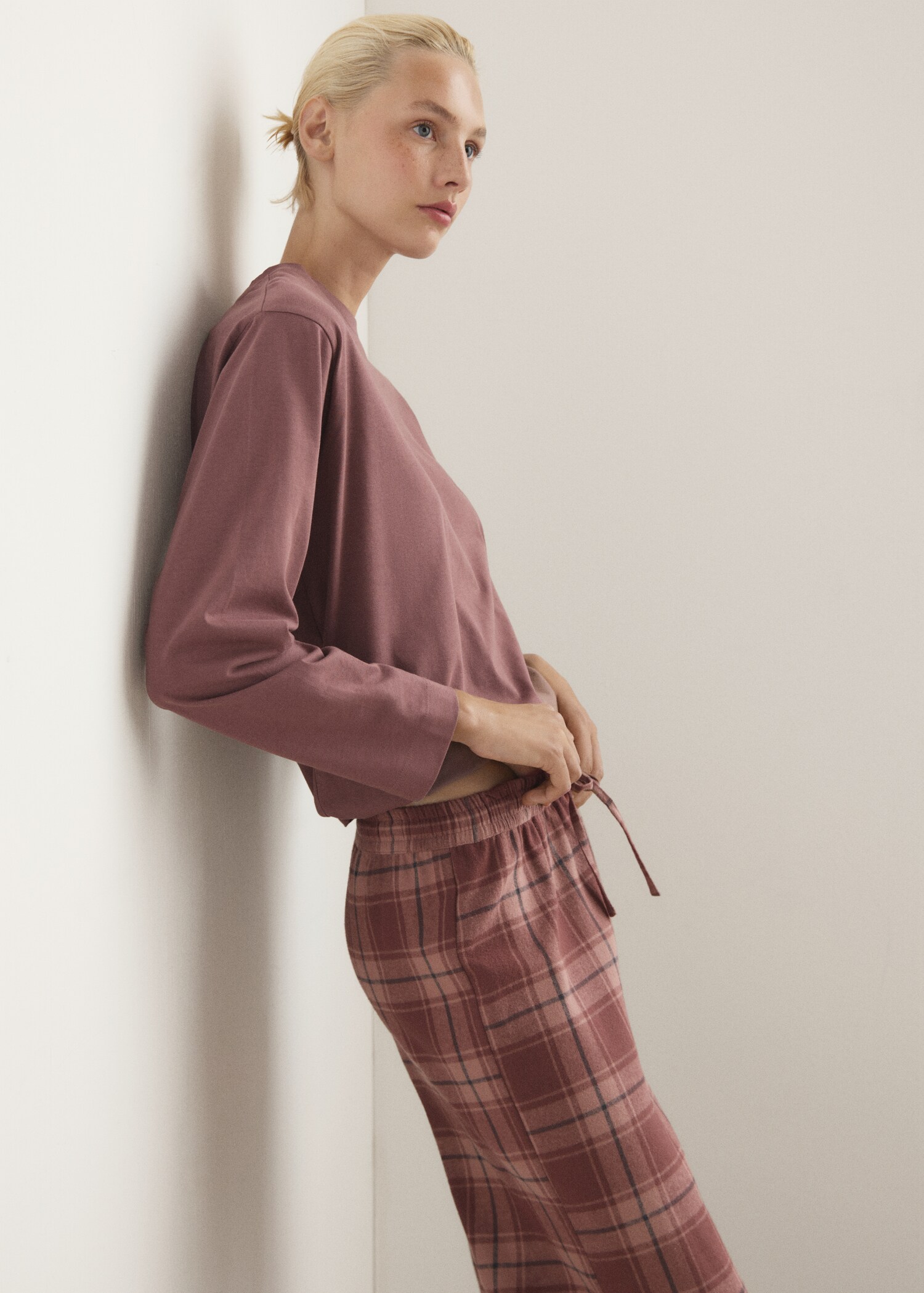Pyjamas .-- combofra - Detaljer om artikeln 1