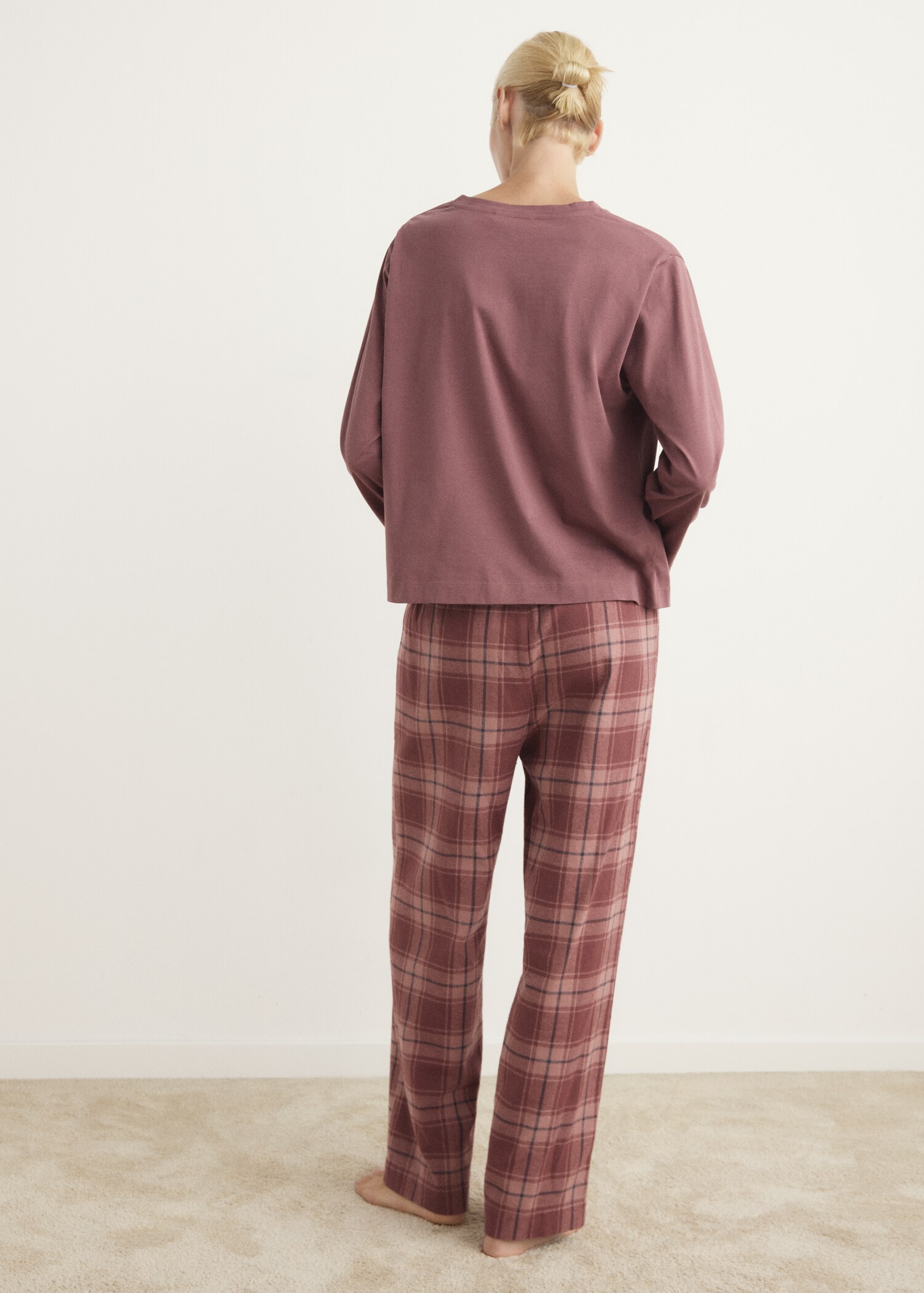Pyjamas .-- combofra - Artikelns baksida