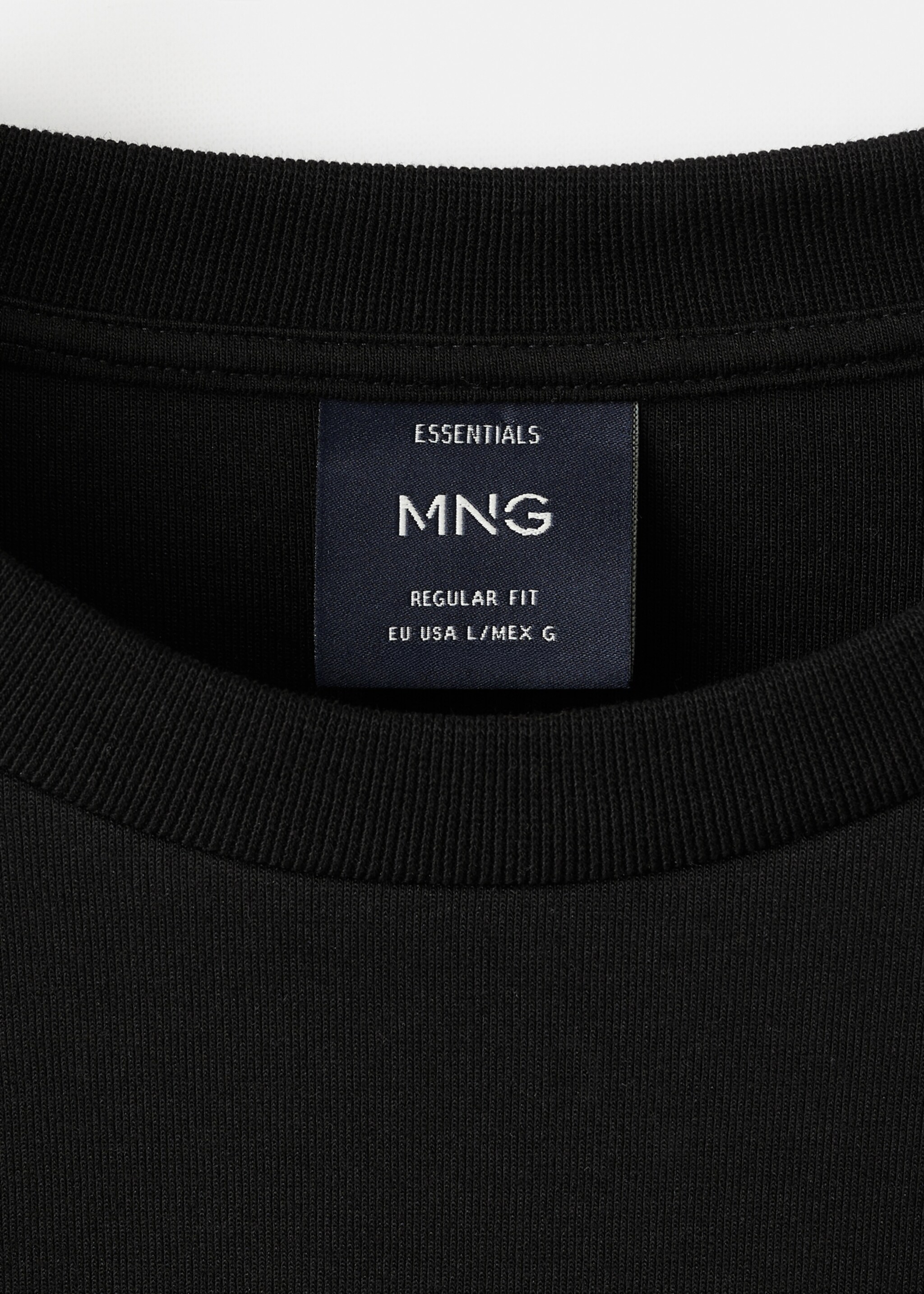 Regular-fit cotton sweatshirt - Details of the article 0, Black. Ref: 17084425-00.