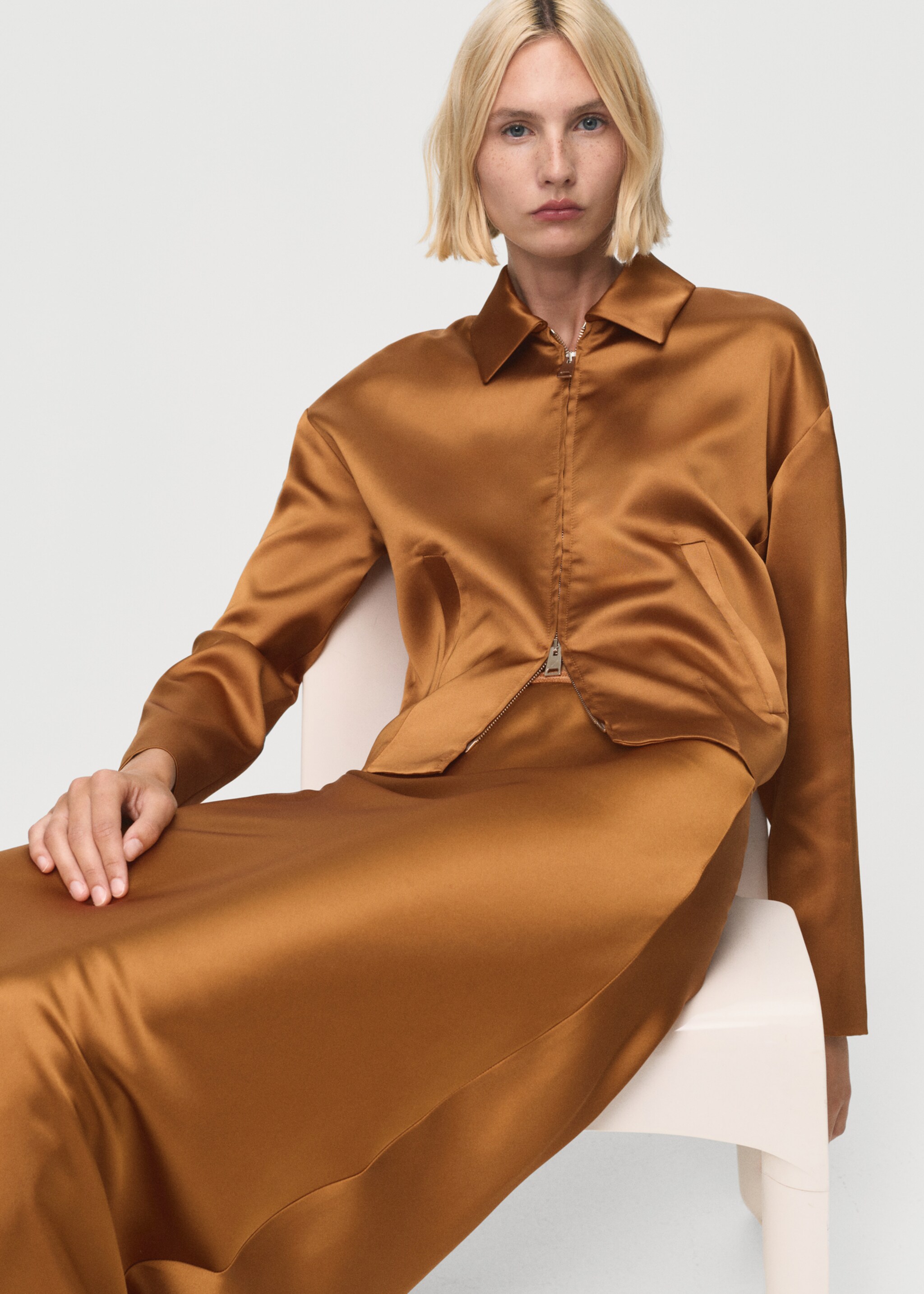 Satin jacket with pockets - Details of the article 2, Cognac. Ref: 17084447-00.