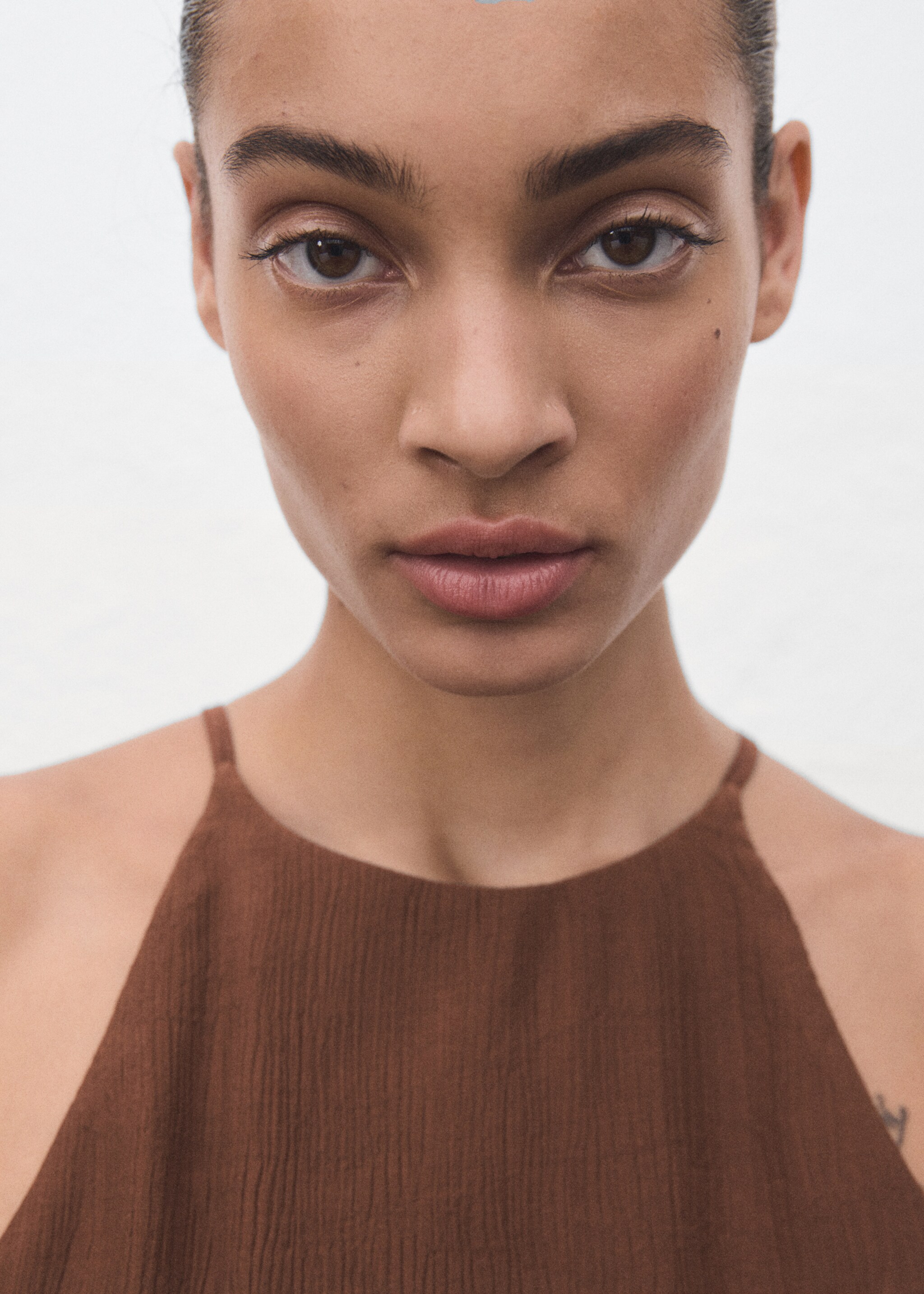 Pleated jumpsuit with belt - Details of the article 1, Brown. Ref: 17084448-00.