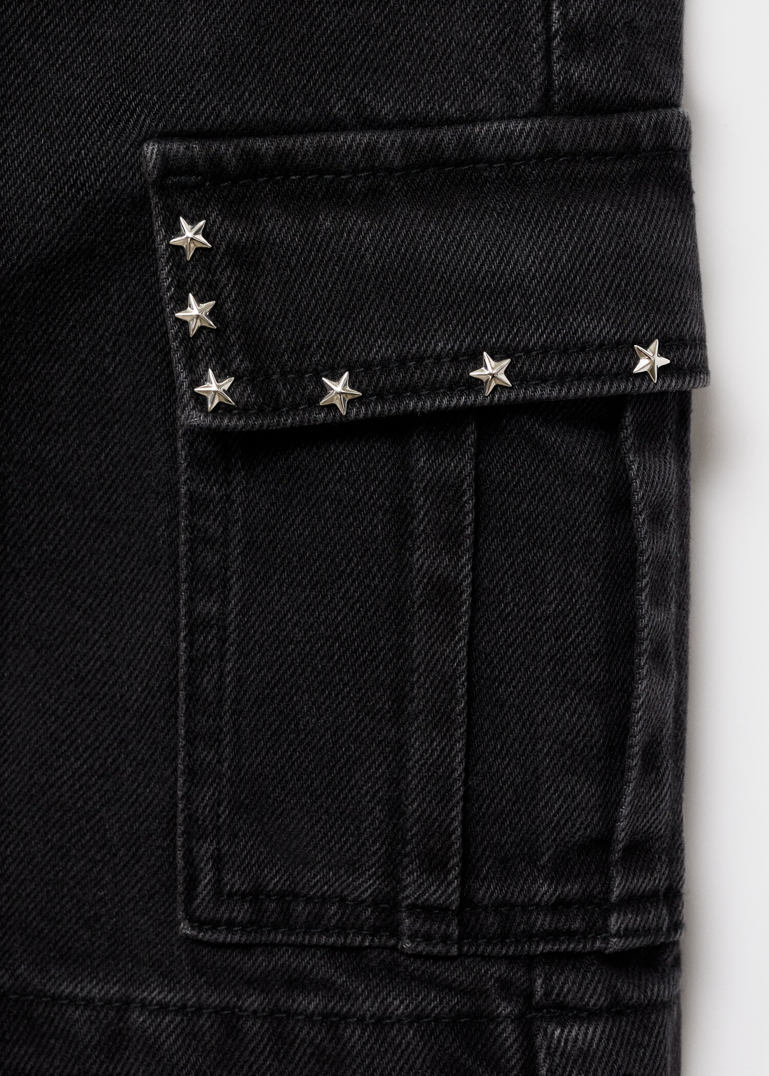 Cargo skirt with star studs - Details of the article 8