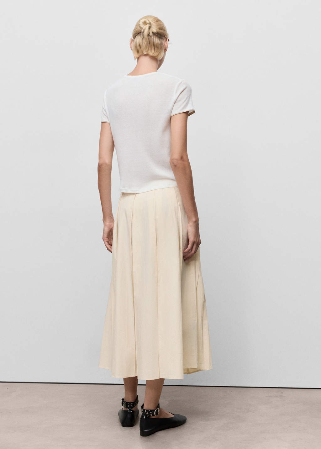 Pleated midi-skirt