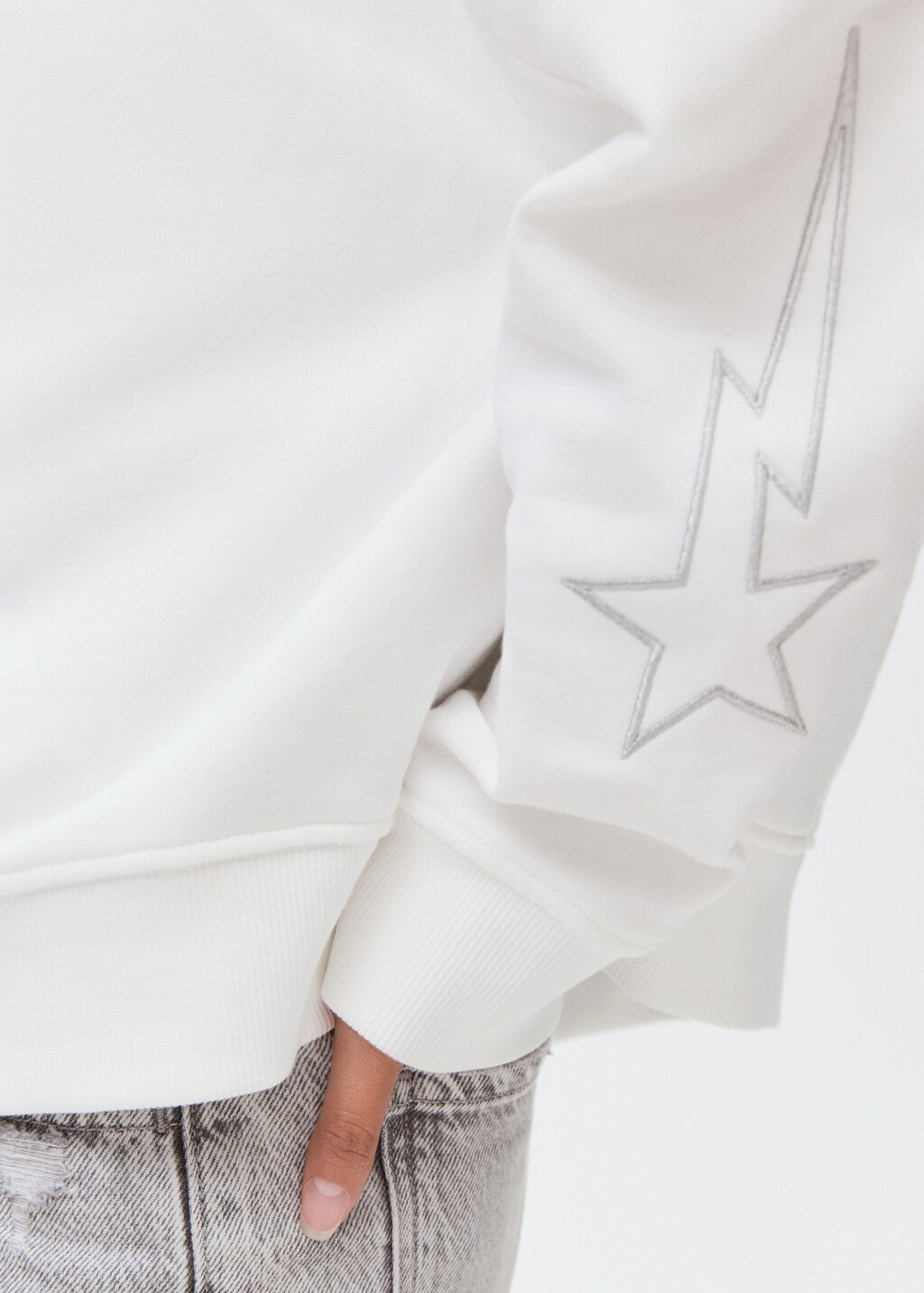 Sweatshirt with embroidered star