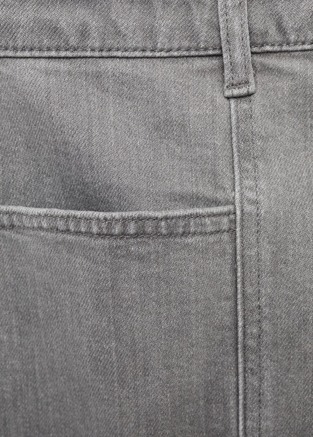 Low-waist jeans with star detail
