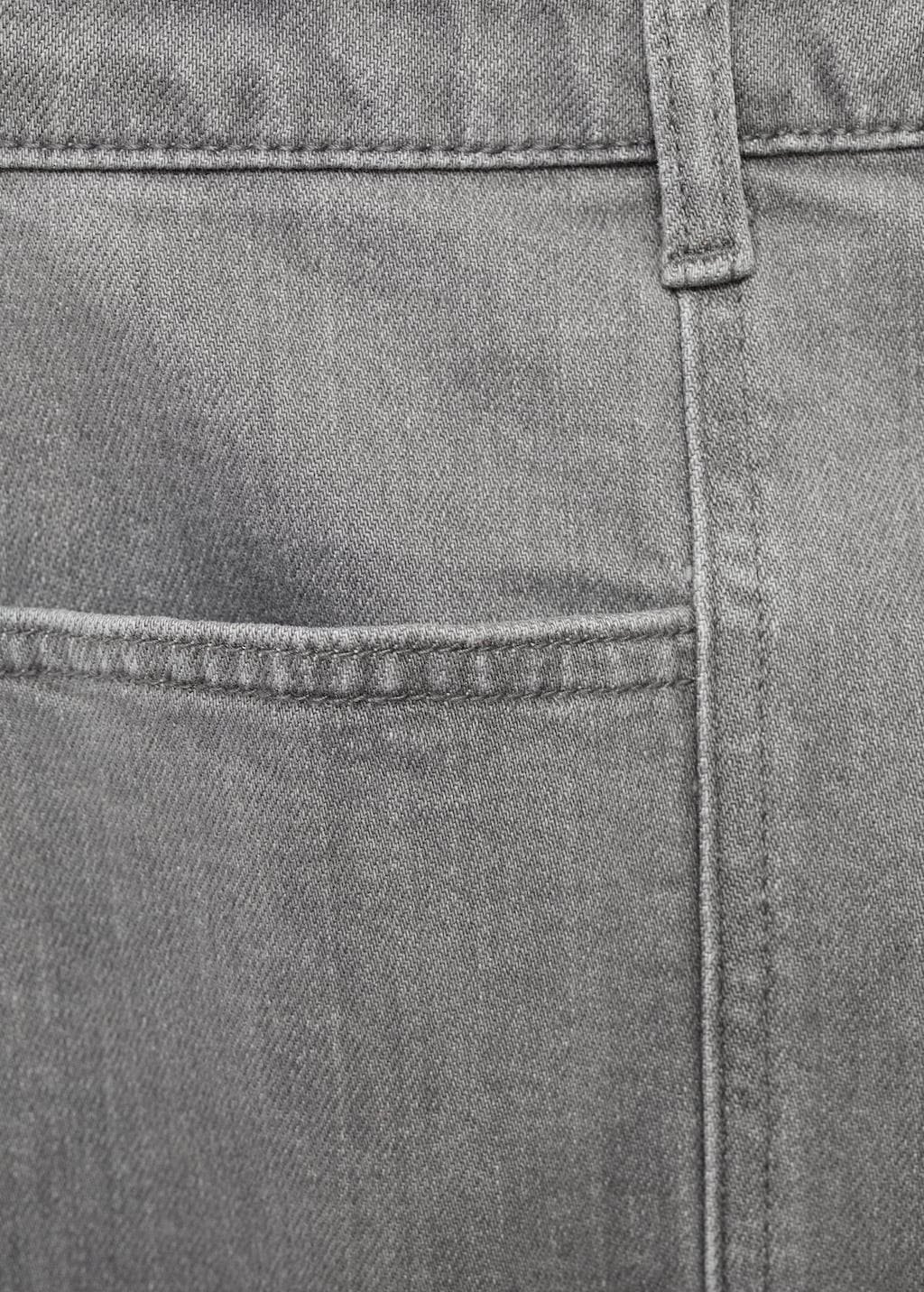 Low-waist jeans with star detail