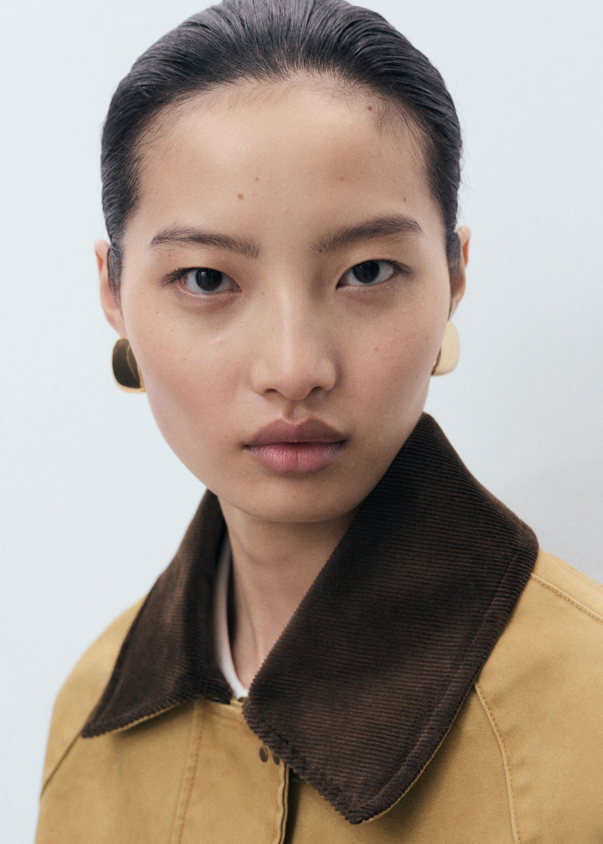 Cotton parka with contrasting collar - Details of the article 1