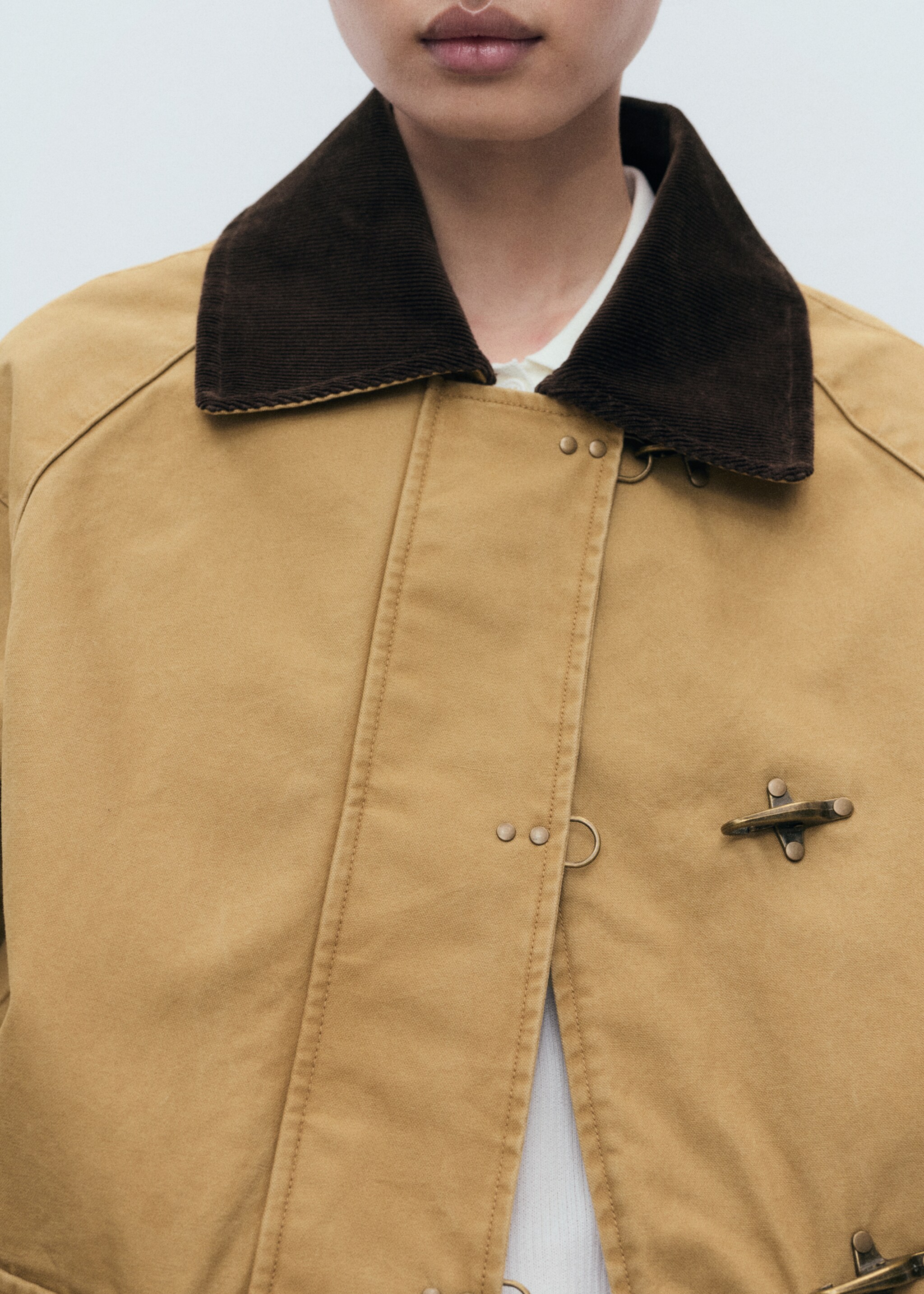 Cotton parka with contrasting collar - Details of the article 2
