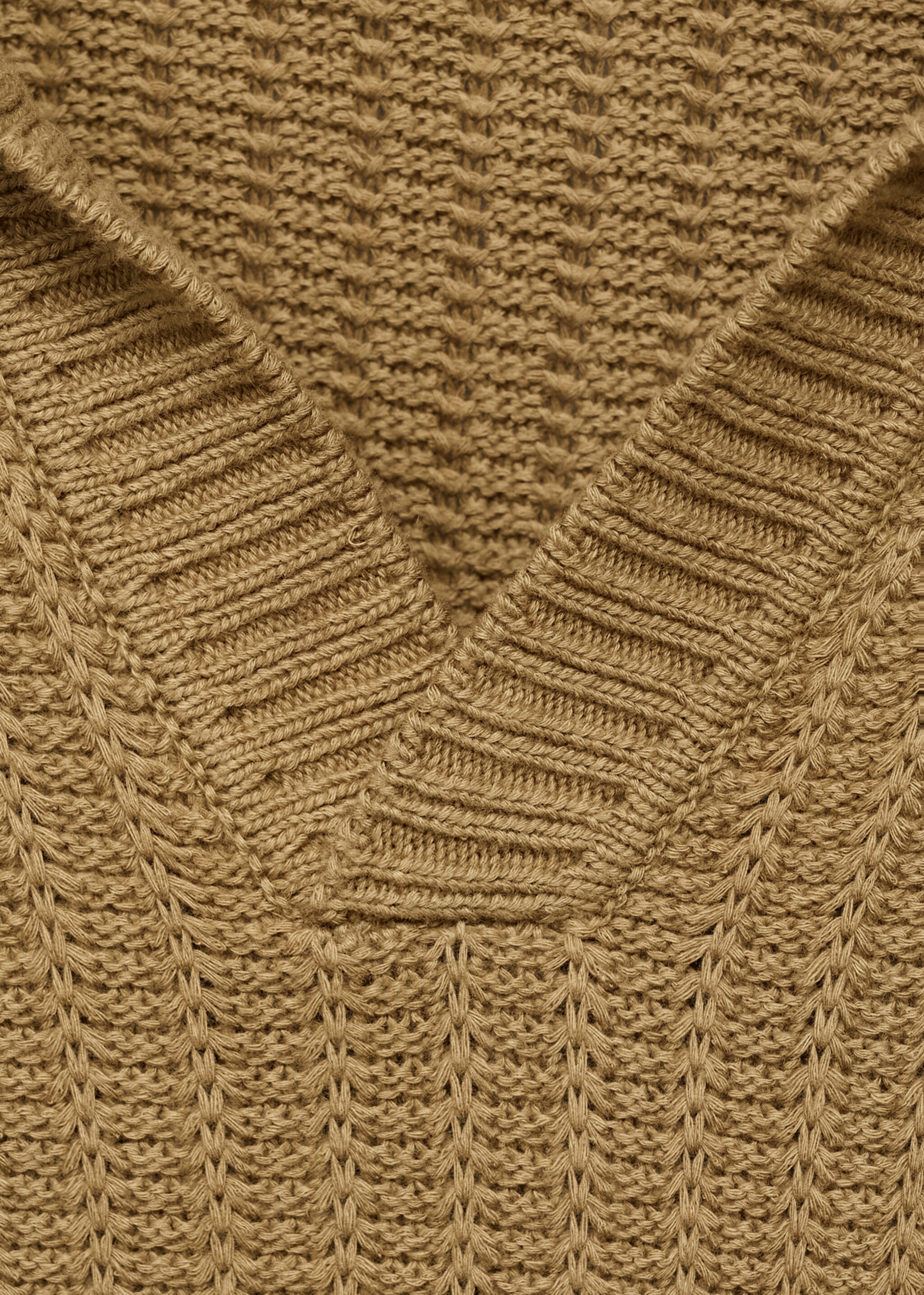 100% cotton polo-style sweater - Details of the article 8, Beige. Ref: 17085147-00.