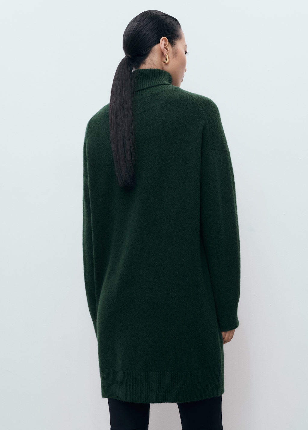 Turtle neck knit dress