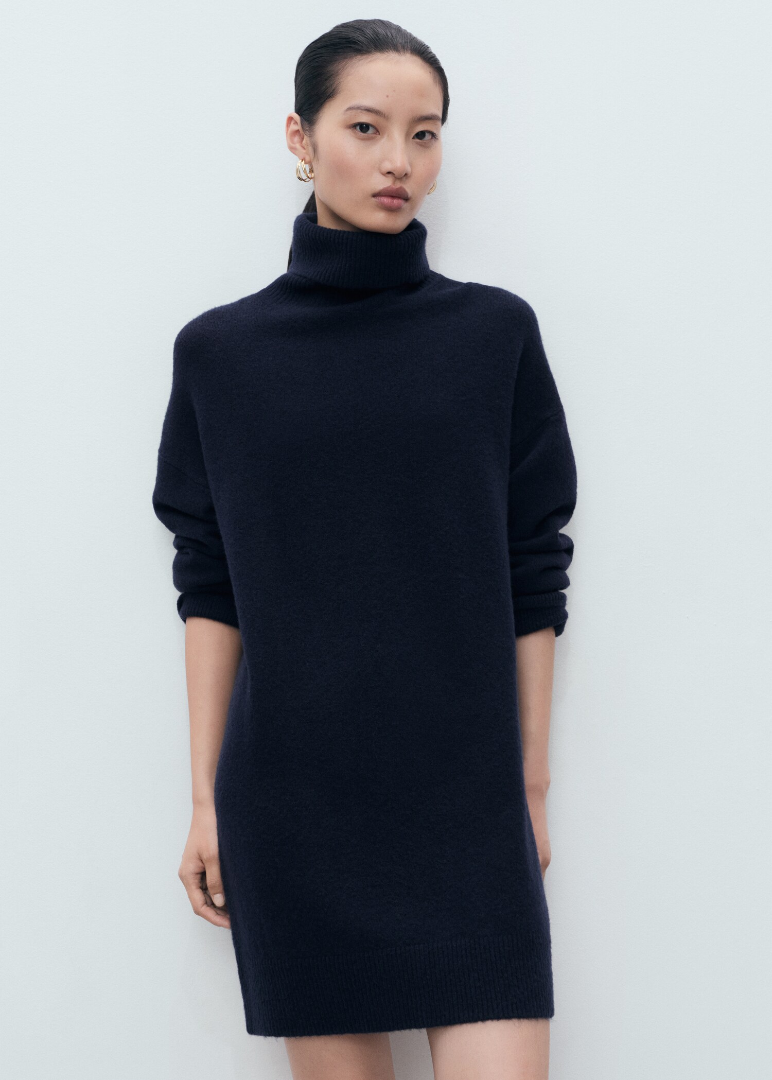 Robe courte maille col montant - Plan moyen