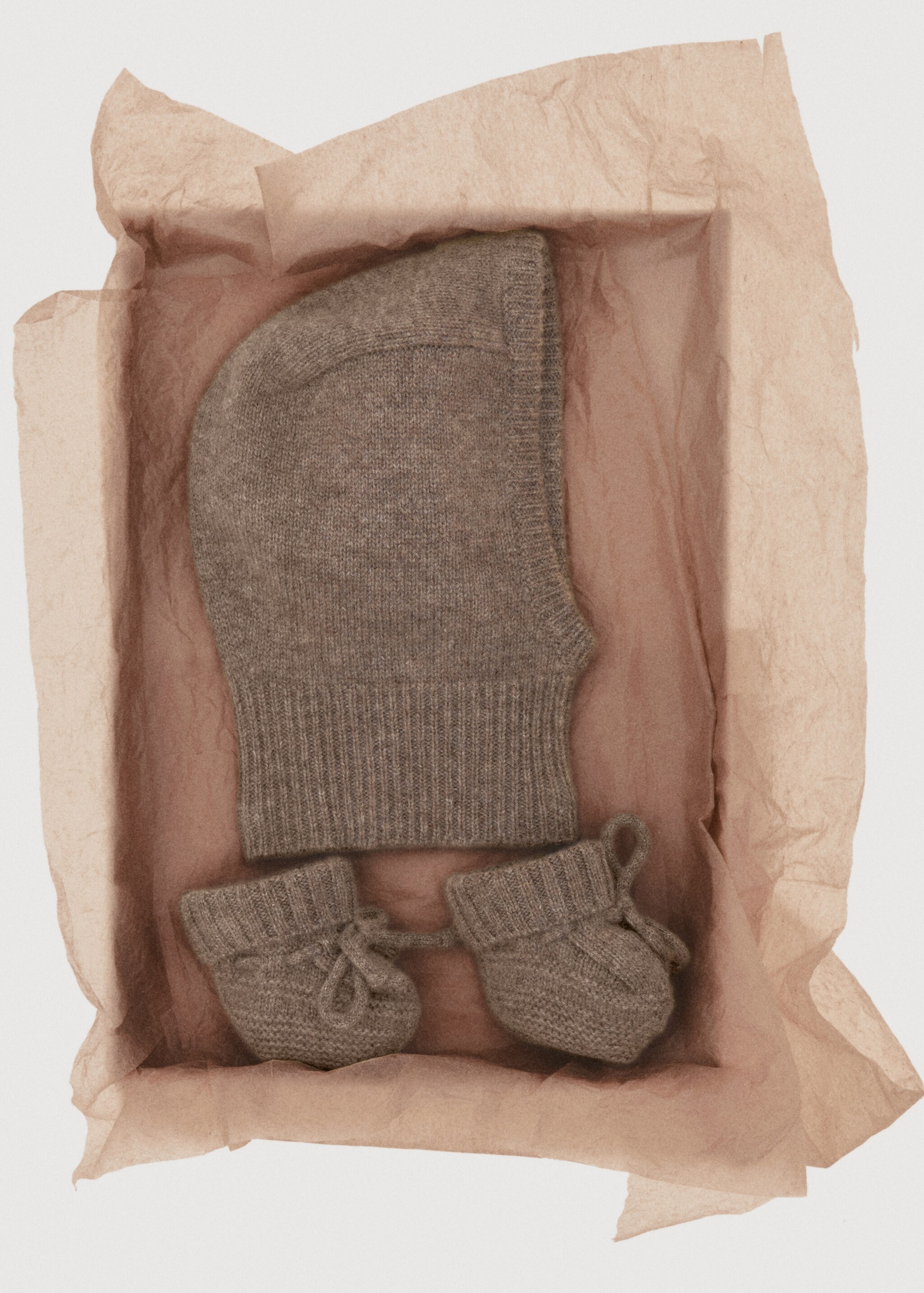 Baby-Balaclava aus Kaschmir - Detail des Artikels 7, Mittelbraun. Ref: 17085166-00.