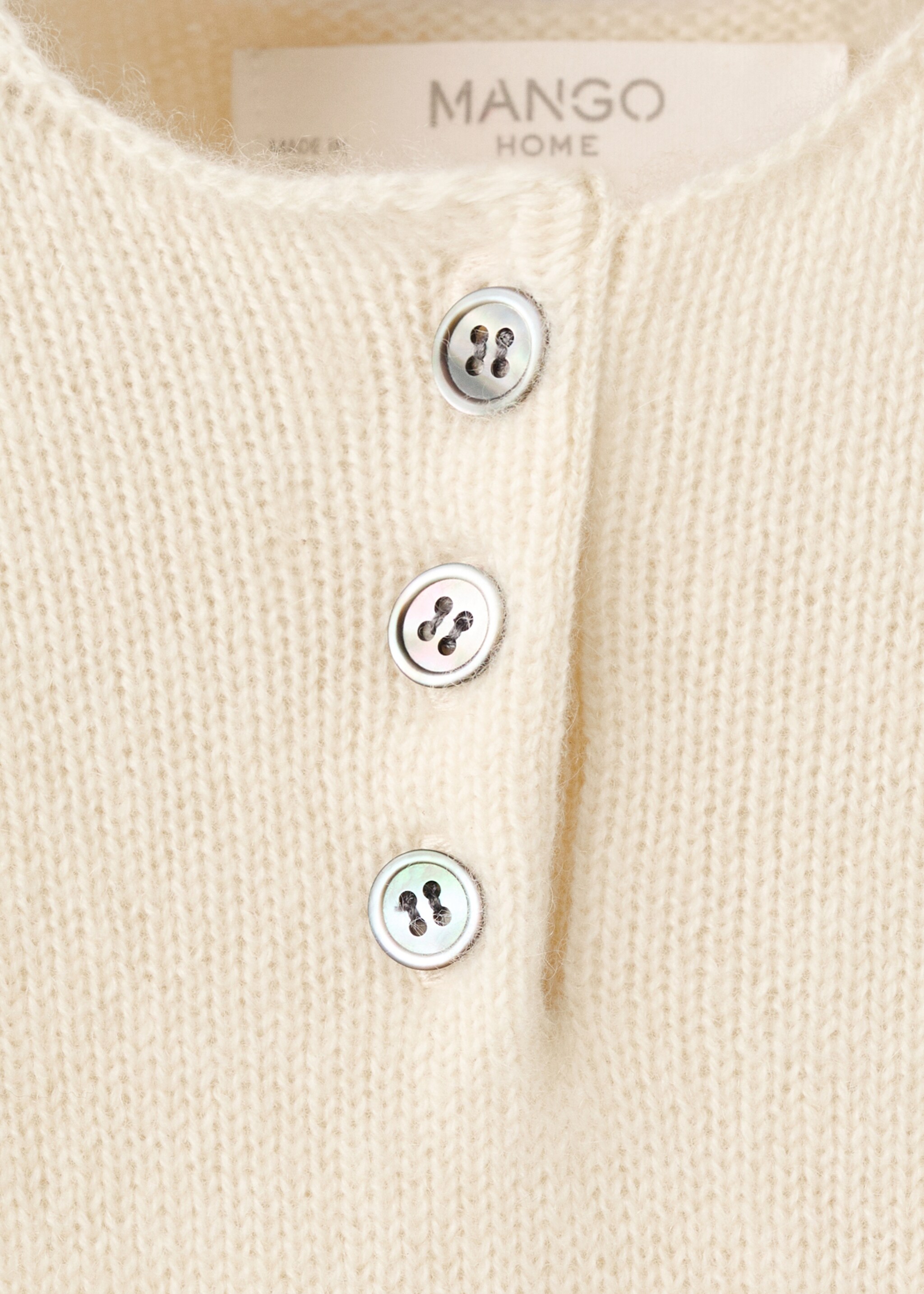 Baby cashmere pyjama - Details of the article 2, Ecru. Ref: 17085167-00.