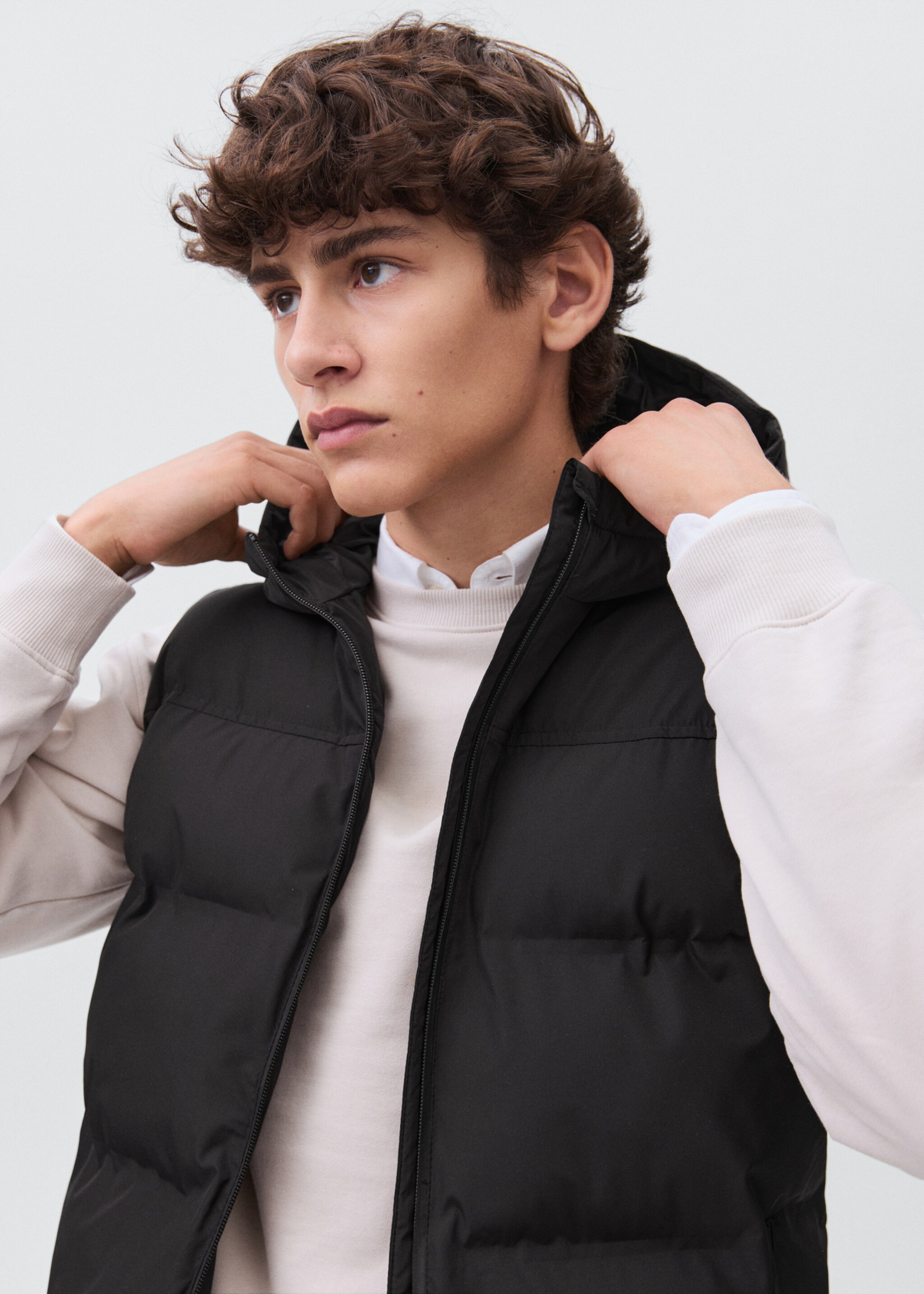 Waistcoat taylor - Details of the article 4, Black. Ref: 17085784-00.