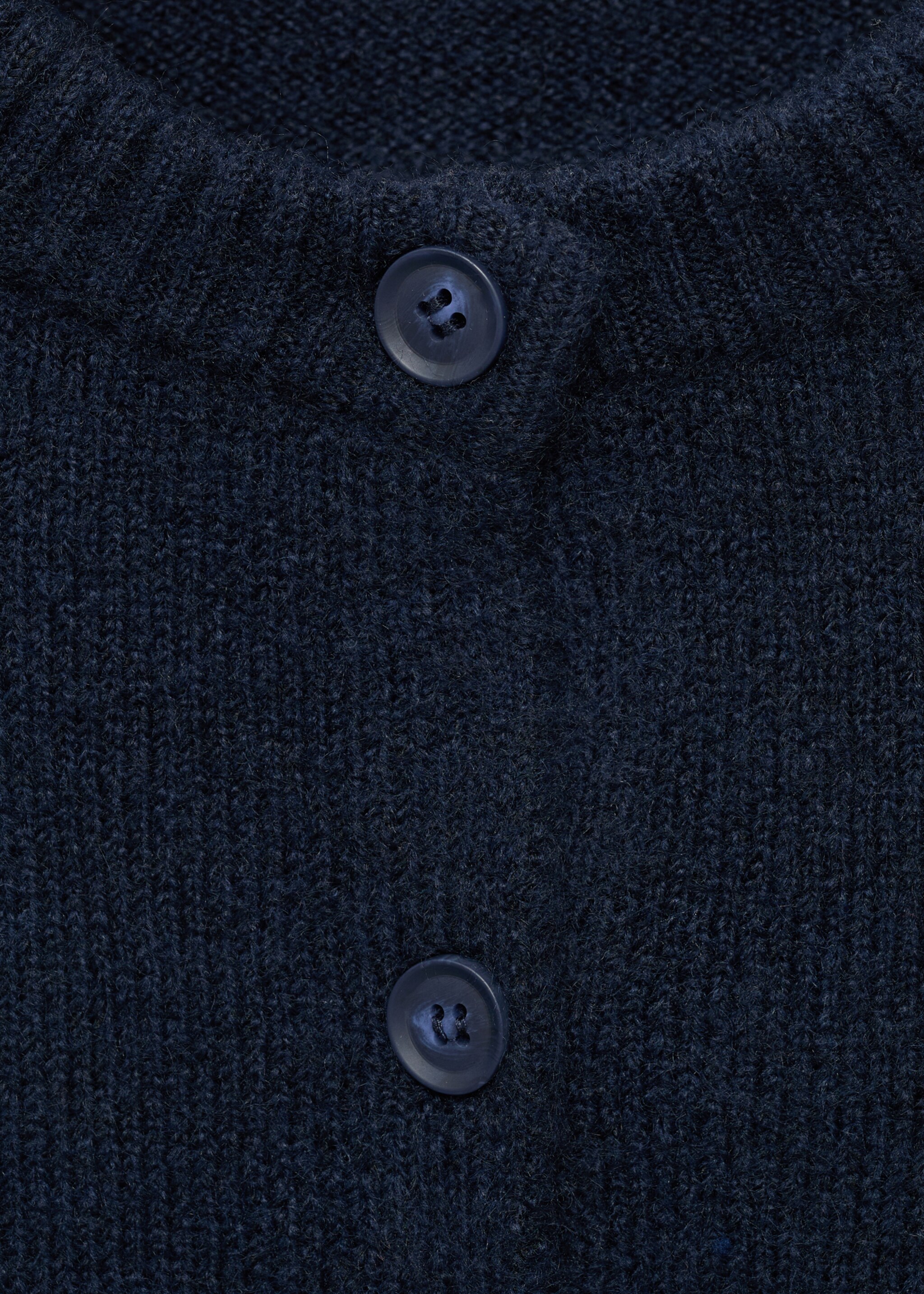 Buttoned wool cardigan - Details of the article 8