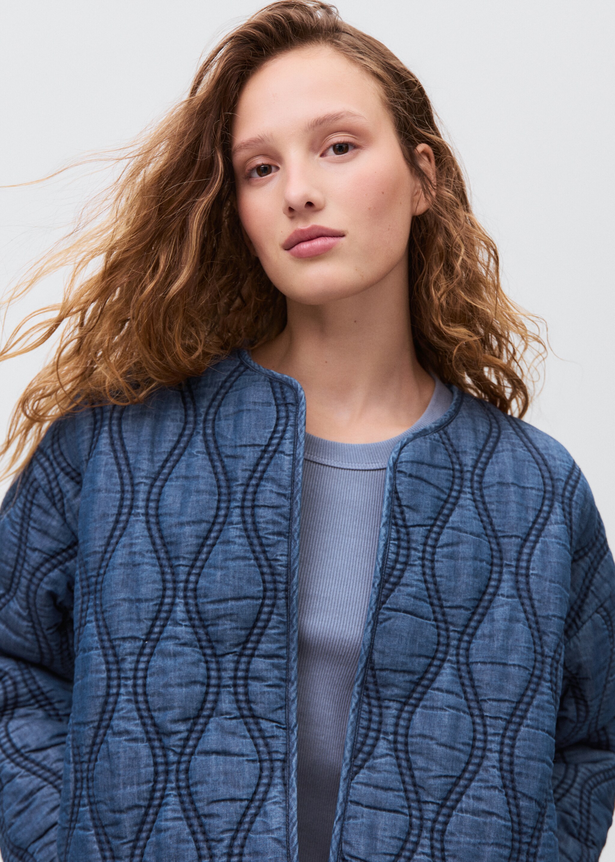 Quilted denim jacket - Details of the article 1, Dark Blue. Ref: 17085790-00.