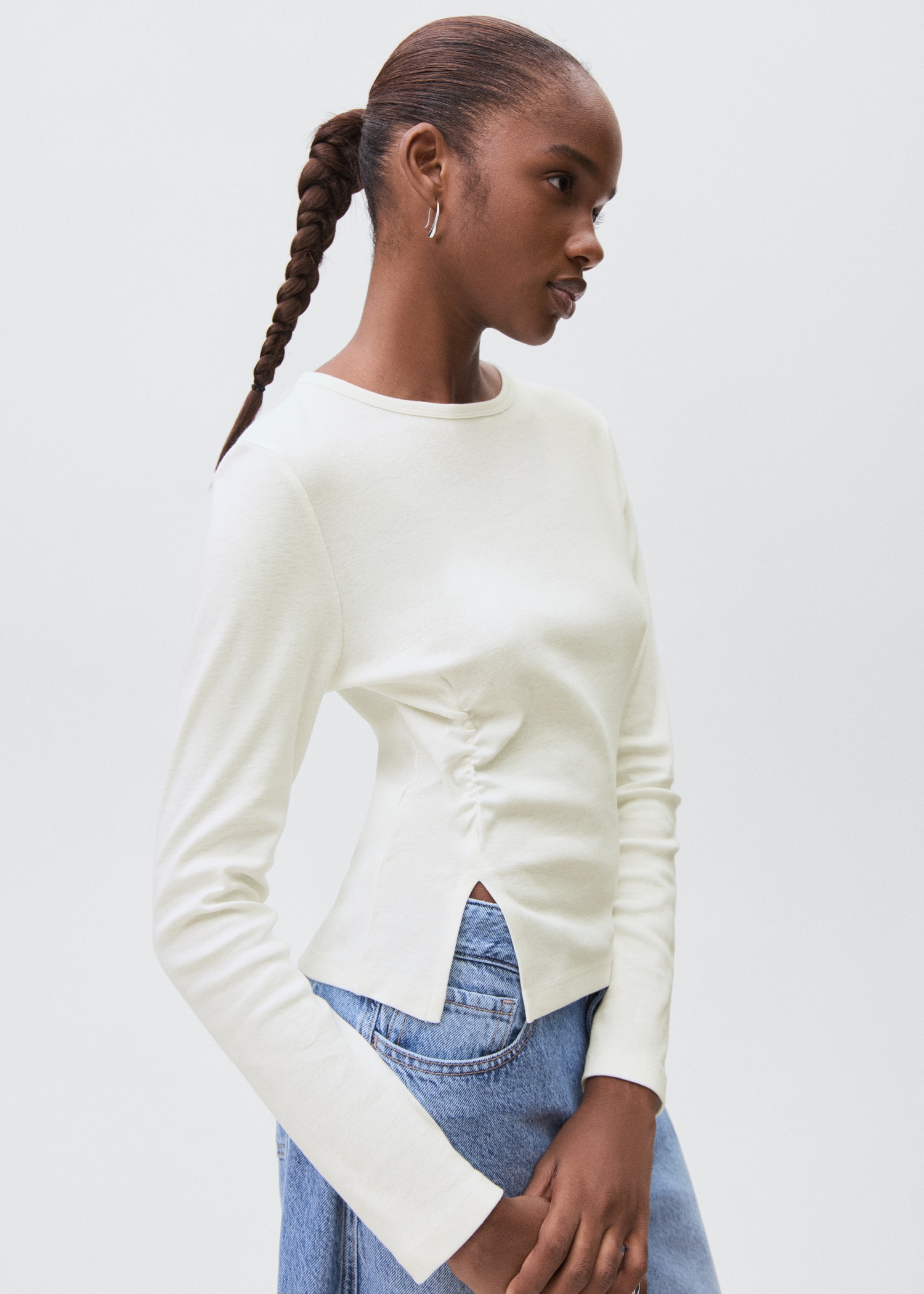 Baumwoll-T-Shirt mit Raffdetails - Mittlere Ansicht