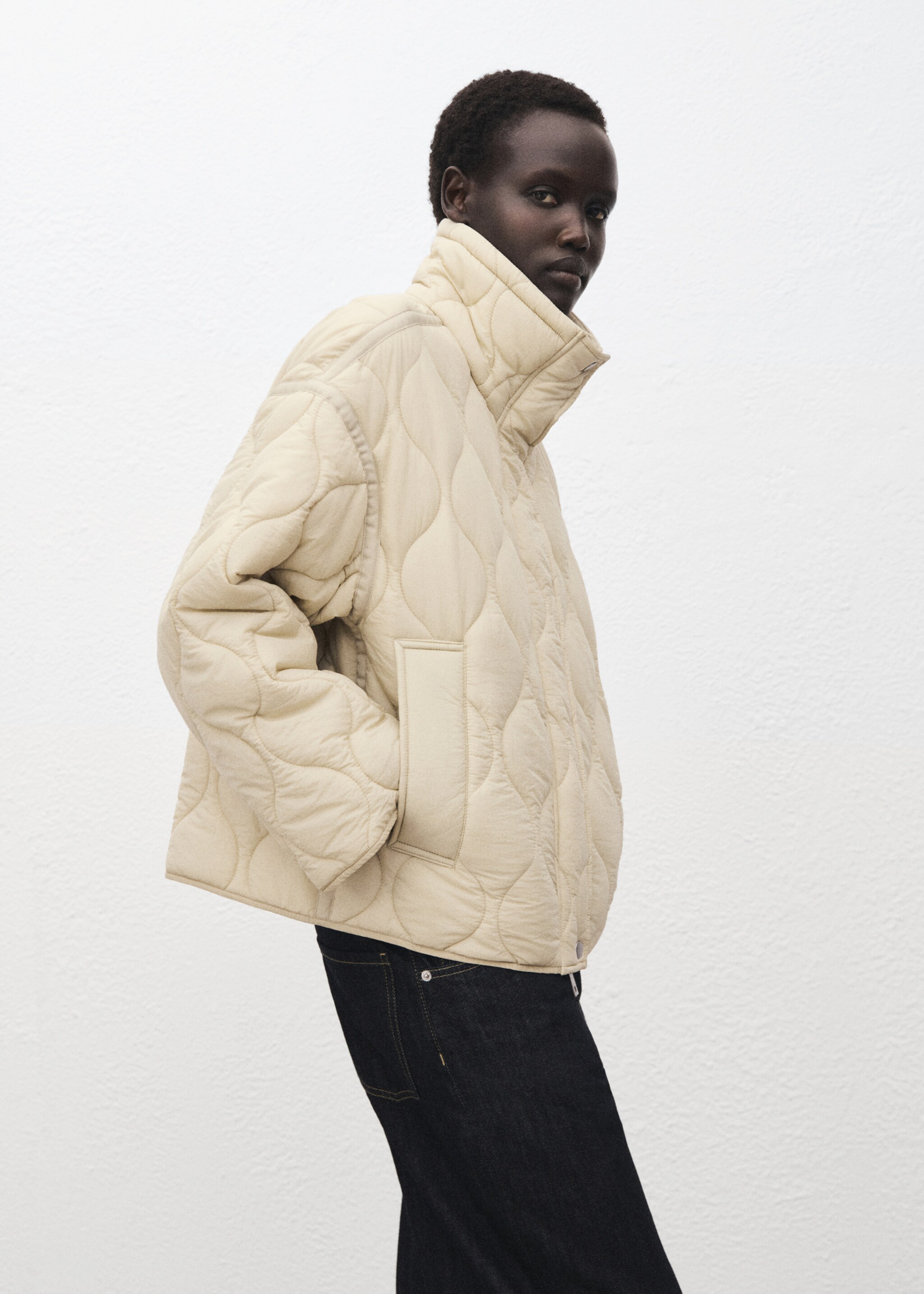 Anorak matelassé oversize - Détail de l'article 2, Ivoire. Ref: 17085794-00.