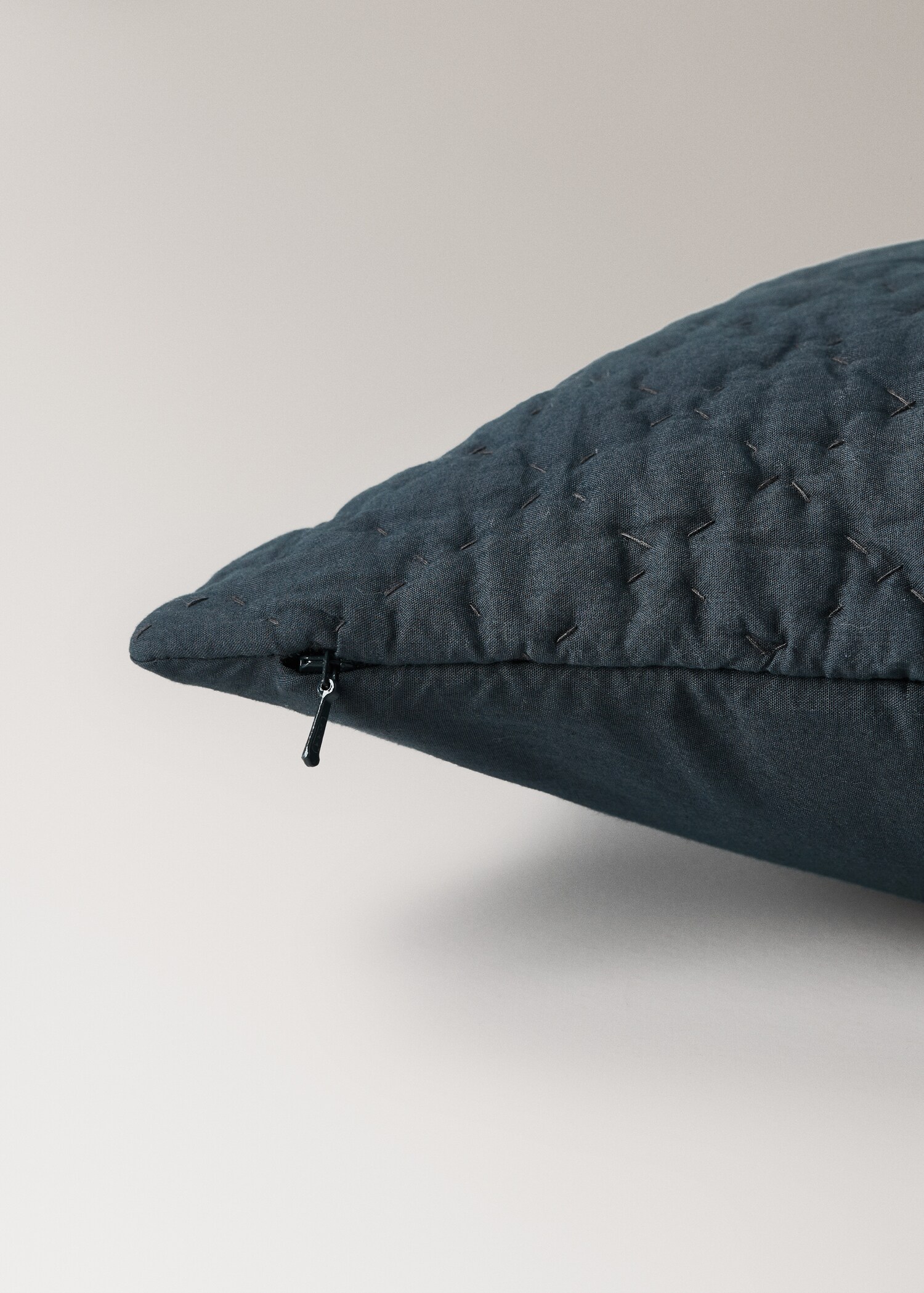 Children's hand-stitched cotton bed cushion cover, 30x40 cm - Details of the article 2