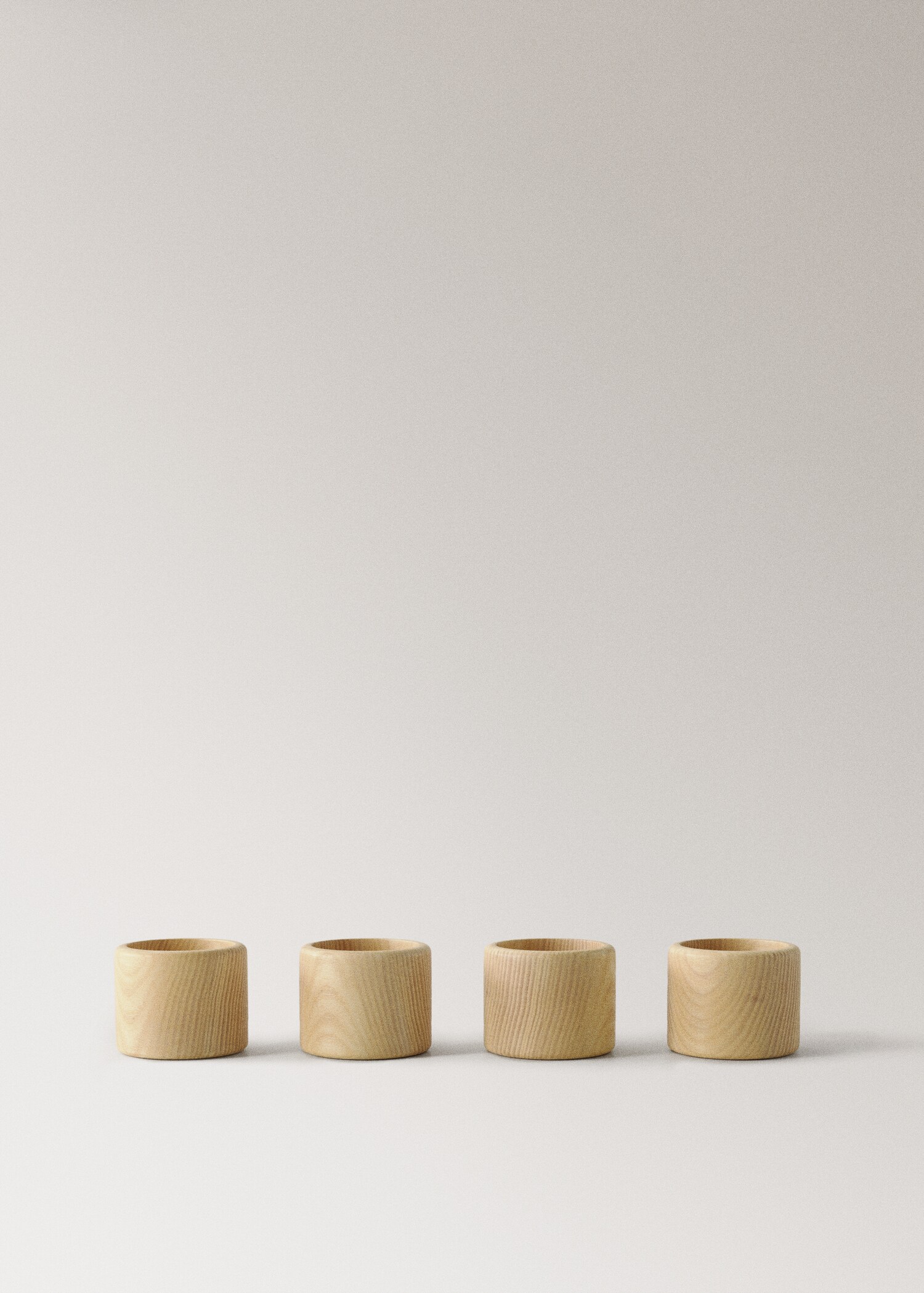 Pack of 4 ash wood napkin rings - Article without model