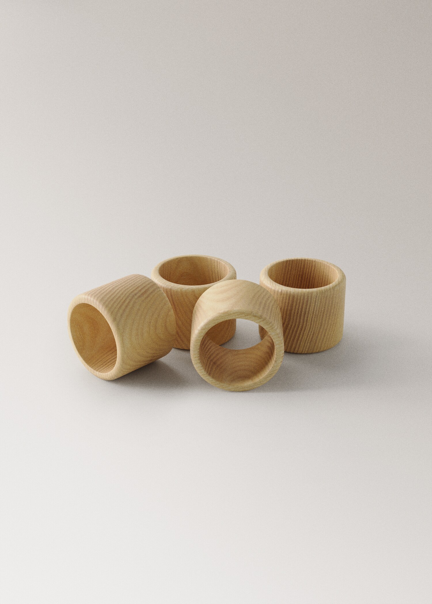 Pack of 4 ash wood napkin rings - Details of the article 1