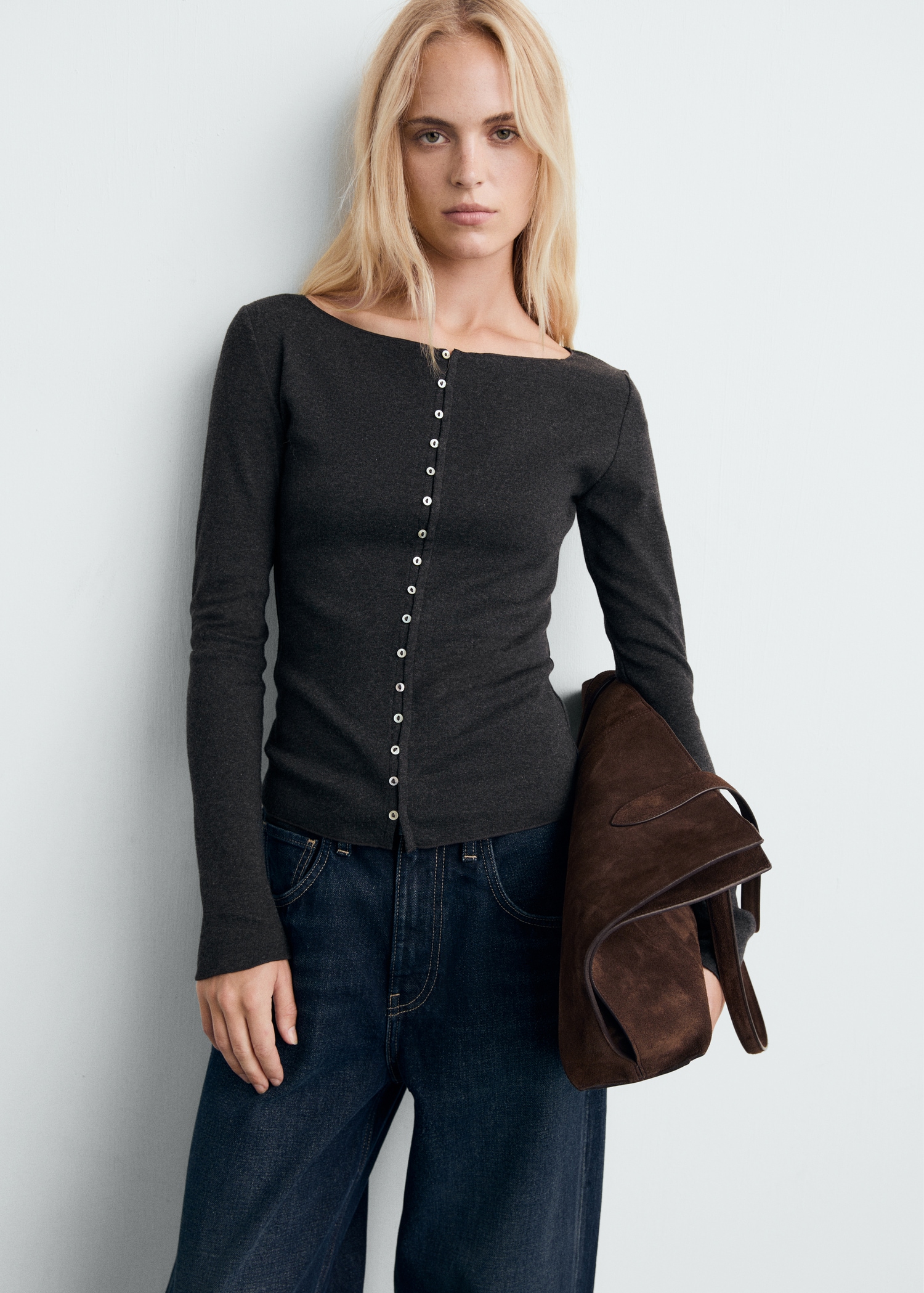 Boat neck cardigan with buttons - Medium plane