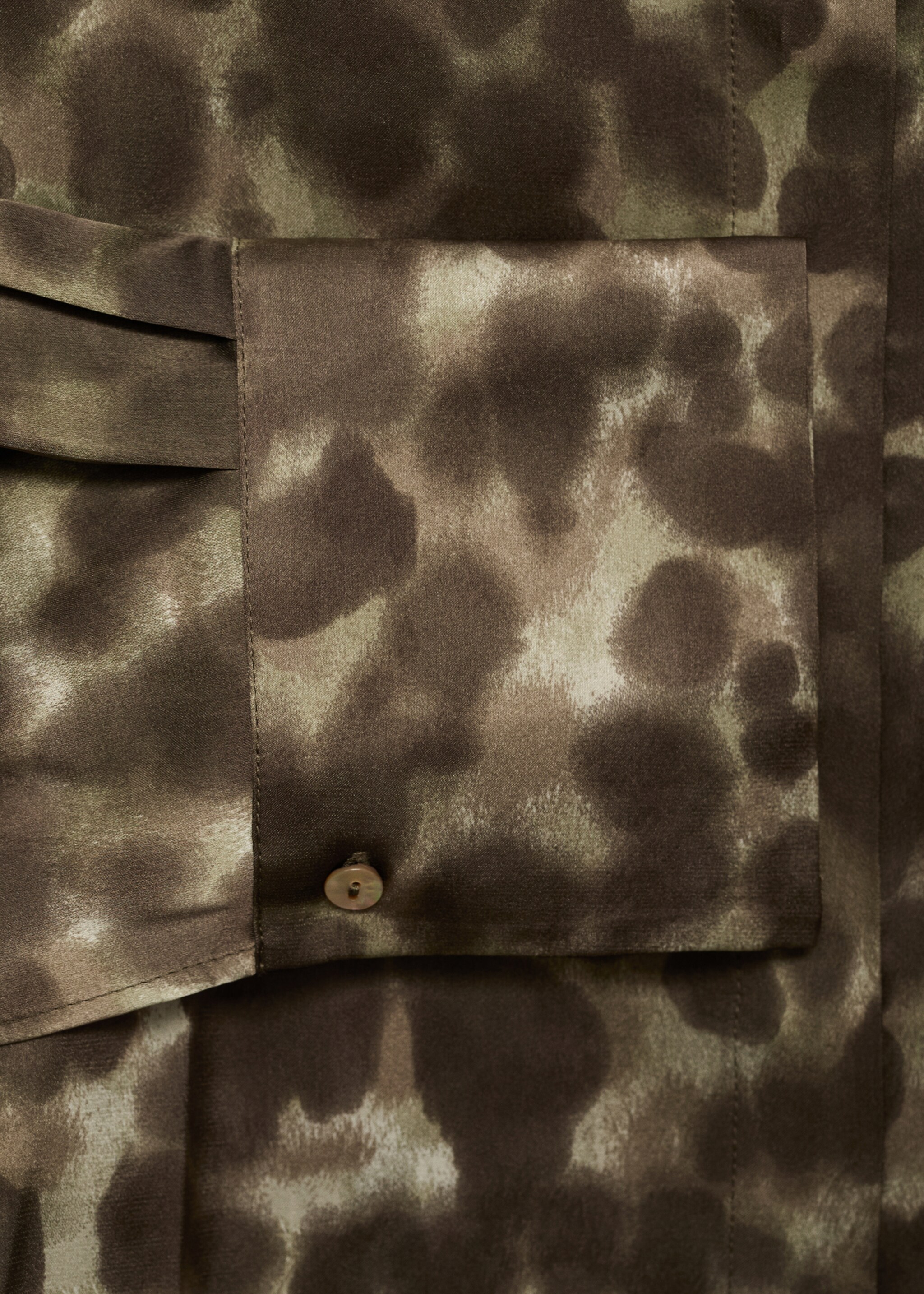 Camisa satinada estampada - Detalle del artículo 0, Marrón. Ref: 17085813-00.