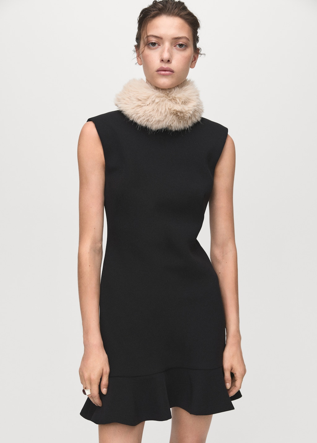 High-neck dress with ruffle | MANGO Japan