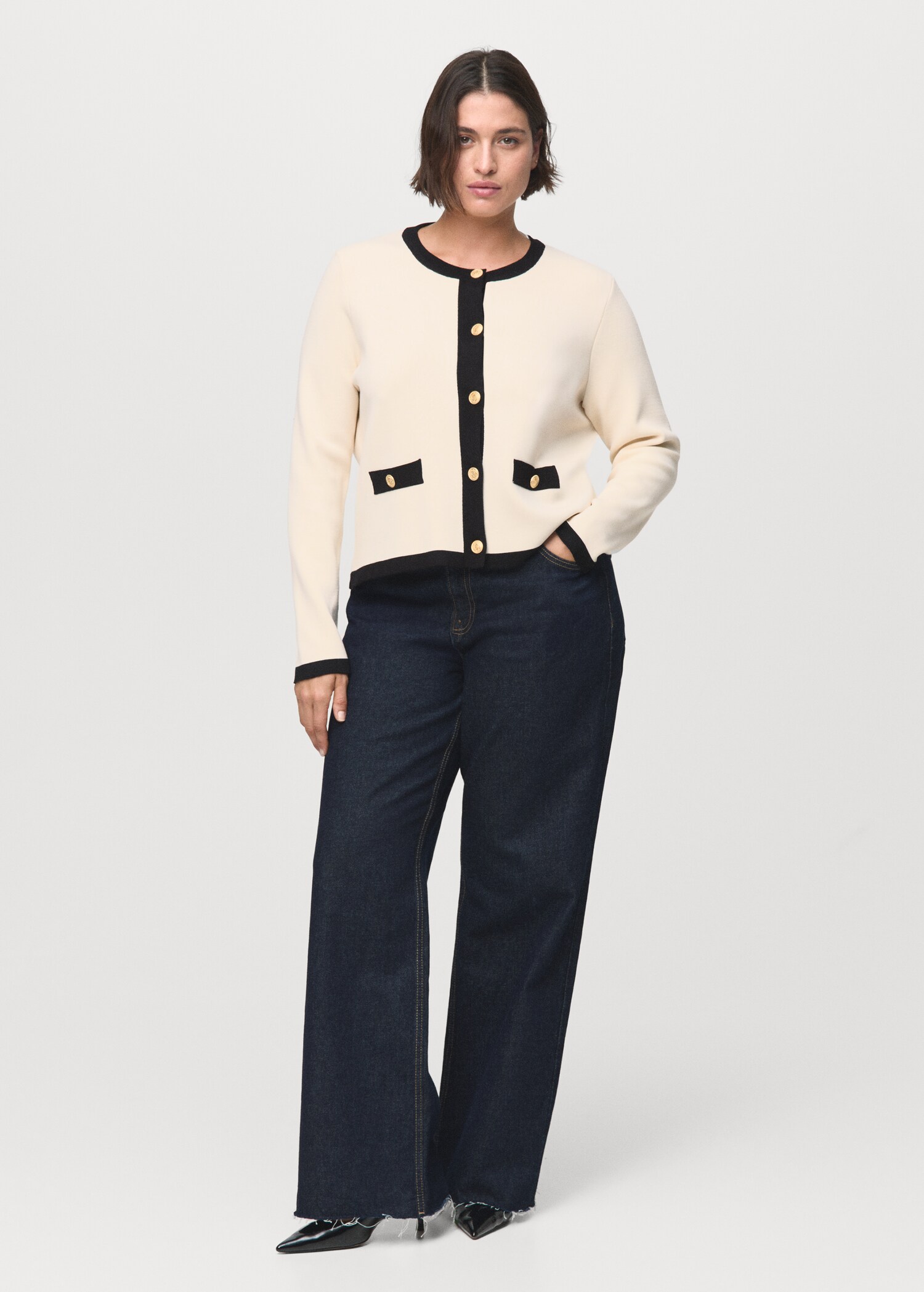 Gebreid jasje met contrasterende biesjes - Detail van het artikel 3