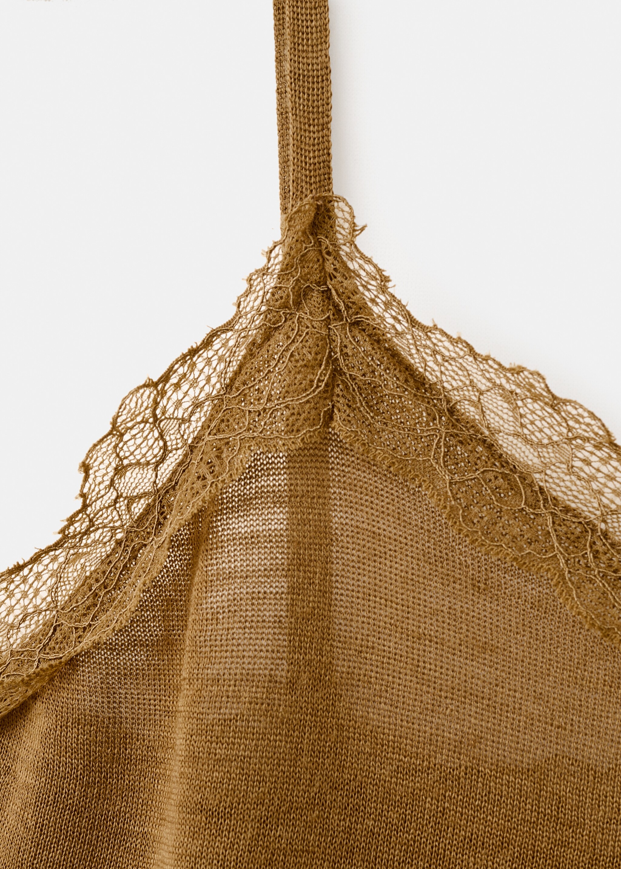 Wool-blend lace top - Details of the article 8, Ochre. Ref: 17085824-00.